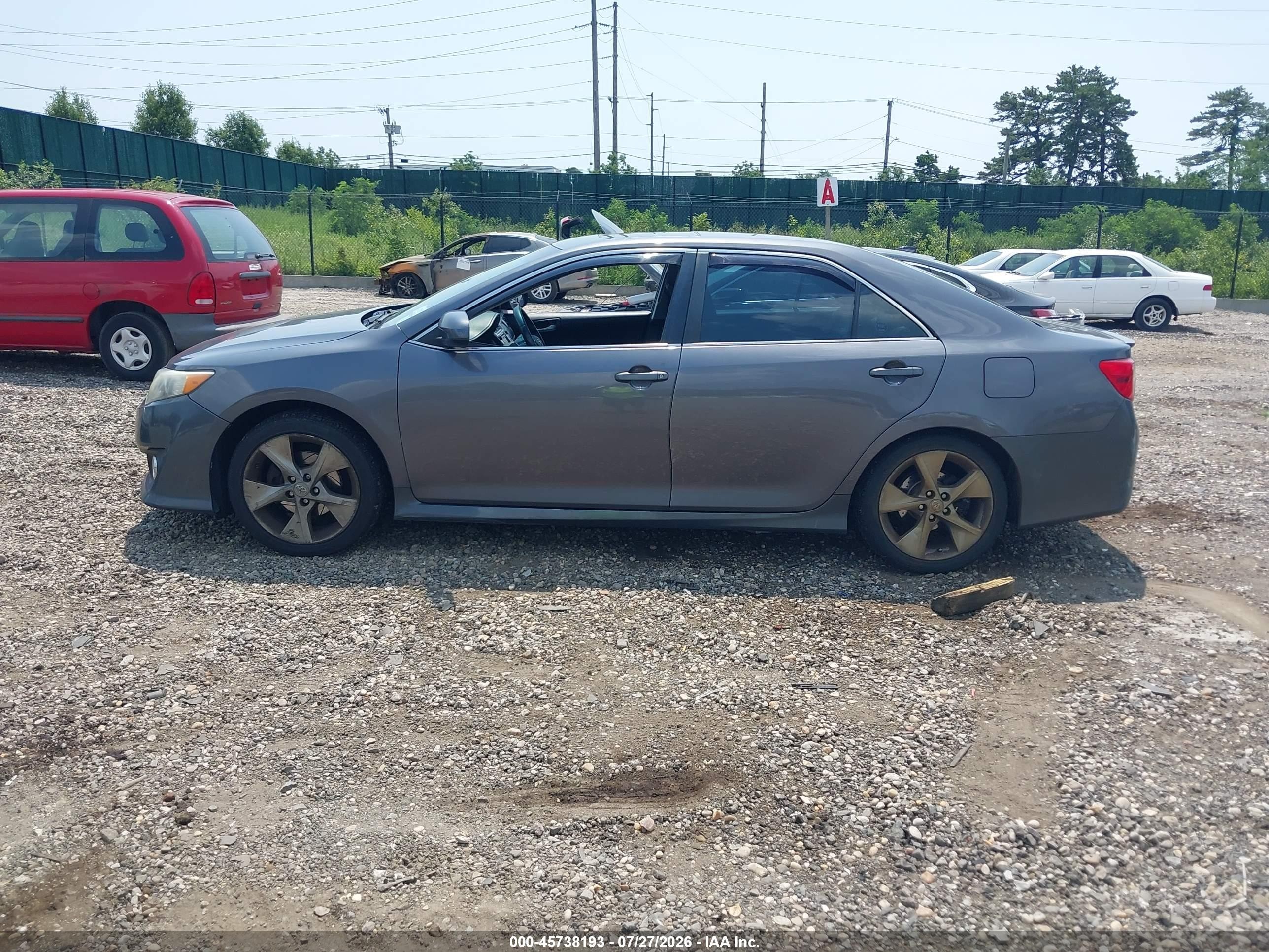 2014 Toyota Camry Se Sport Gray vin: 4T1BF1FK7EU379113
