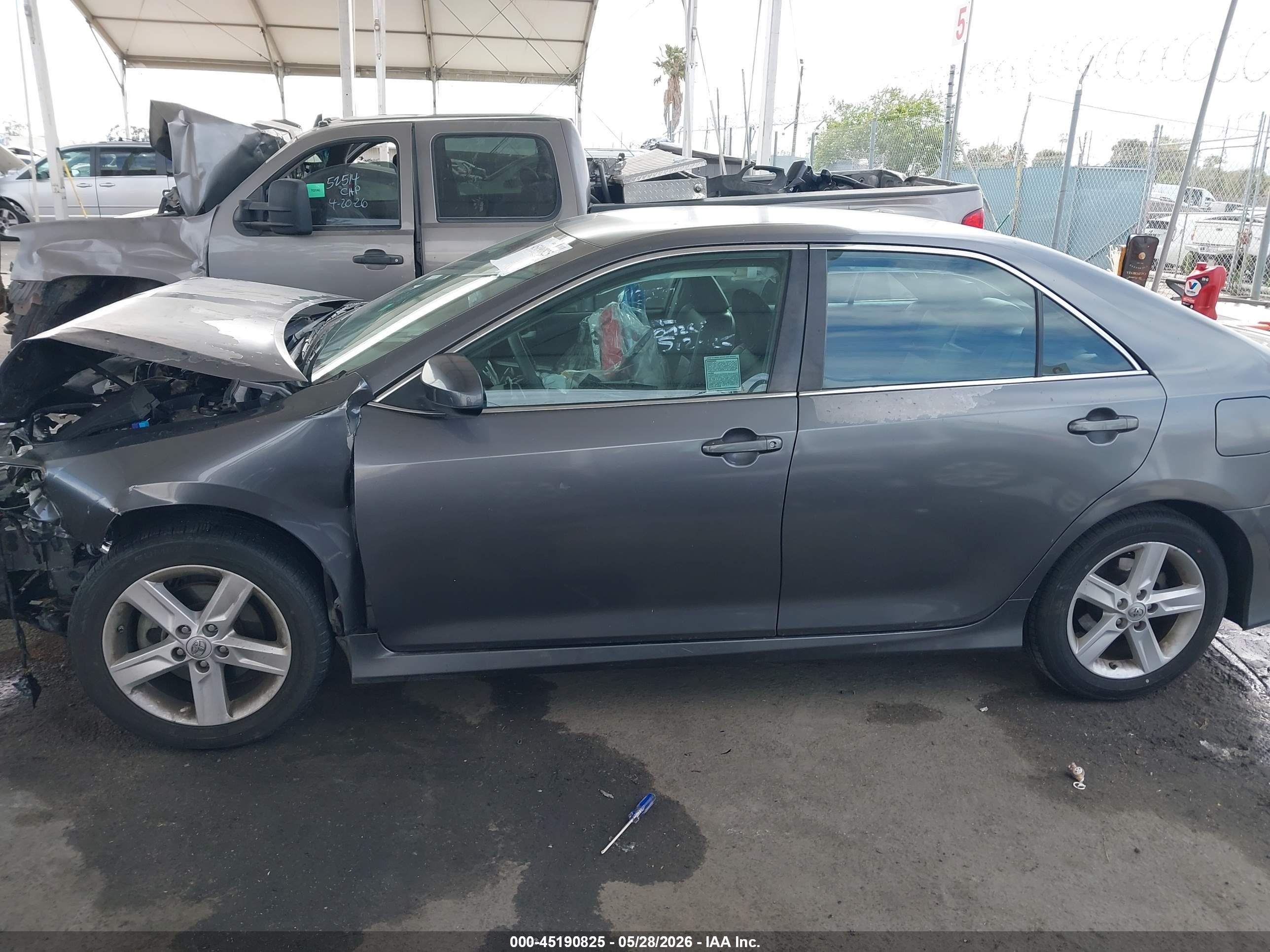 2014 Toyota Camry Se Gray vin: 4T1BF1FK7EU396395