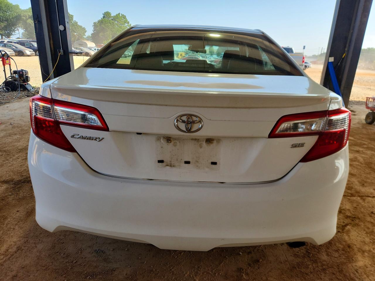 2014 Toyota Camry Se White vin: 4T1BF1FK7EU403474