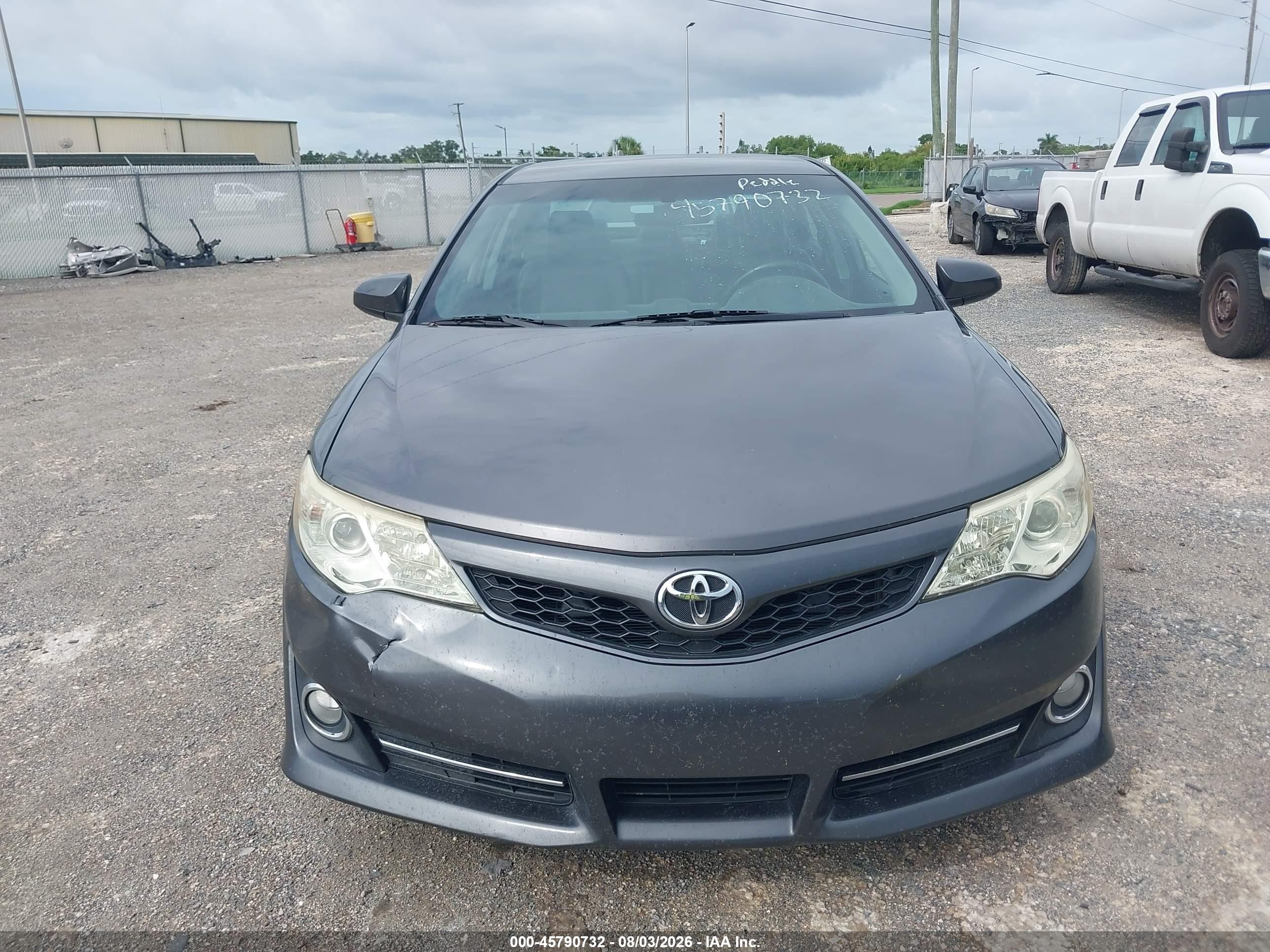 2014 Toyota Camry Se Gray vin: 4T1BF1FK7EU414670