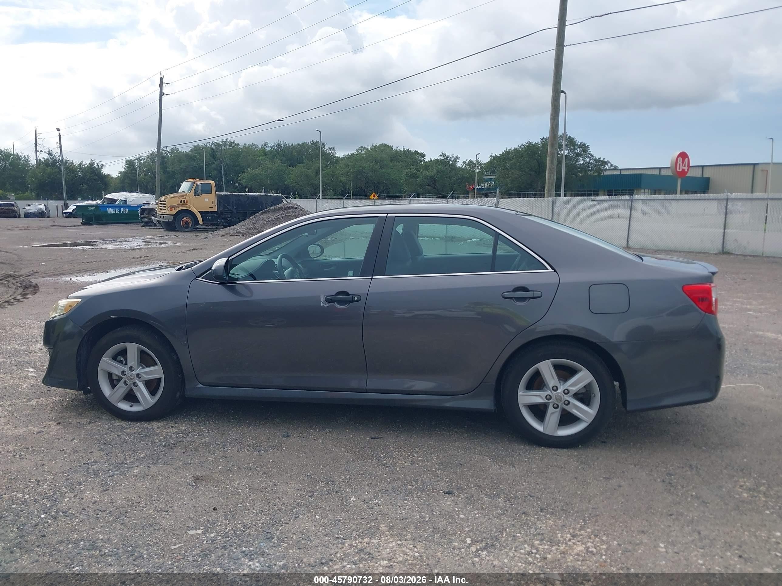 2014 Toyota Camry Se Gray vin: 4T1BF1FK7EU414670