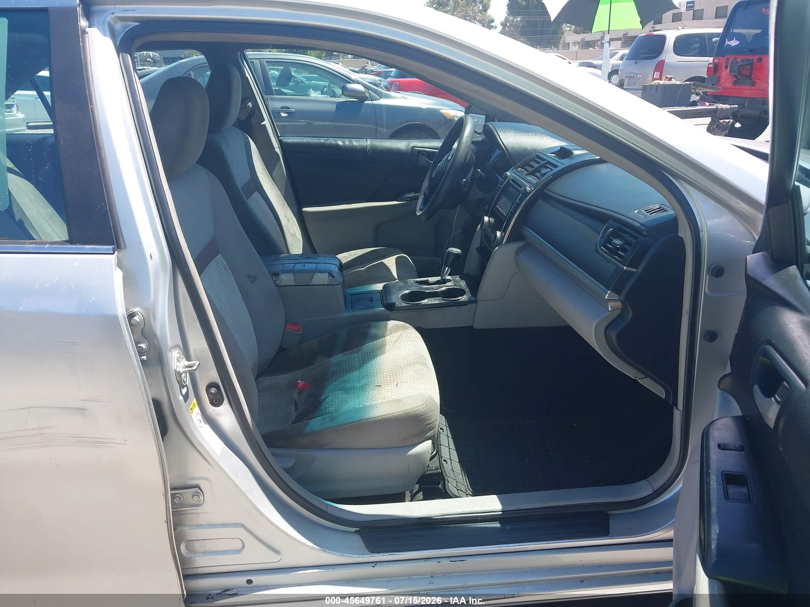 2014 Toyota Camry Le Gray vin: 4T1BF1FK7EU421280