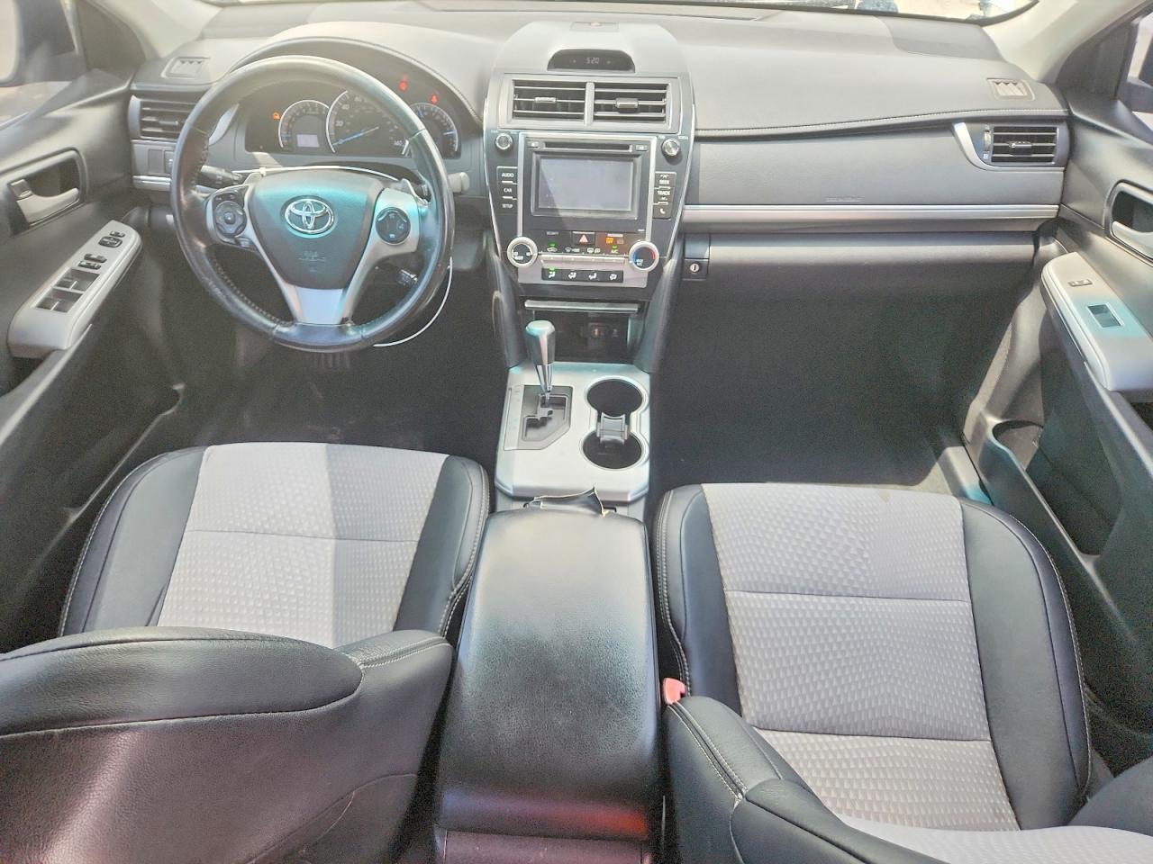 2014 Toyota Camry Se Серебряный vin: 4T1BF1FK7EU425071