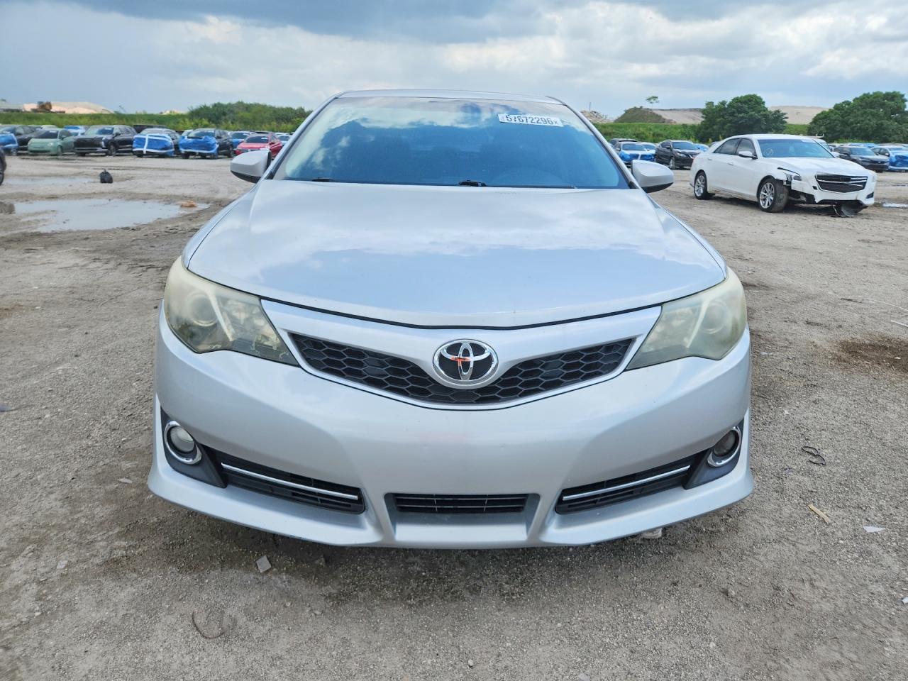 2014 Toyota Camry Se Серебряный vin: 4T1BF1FK7EU425071
