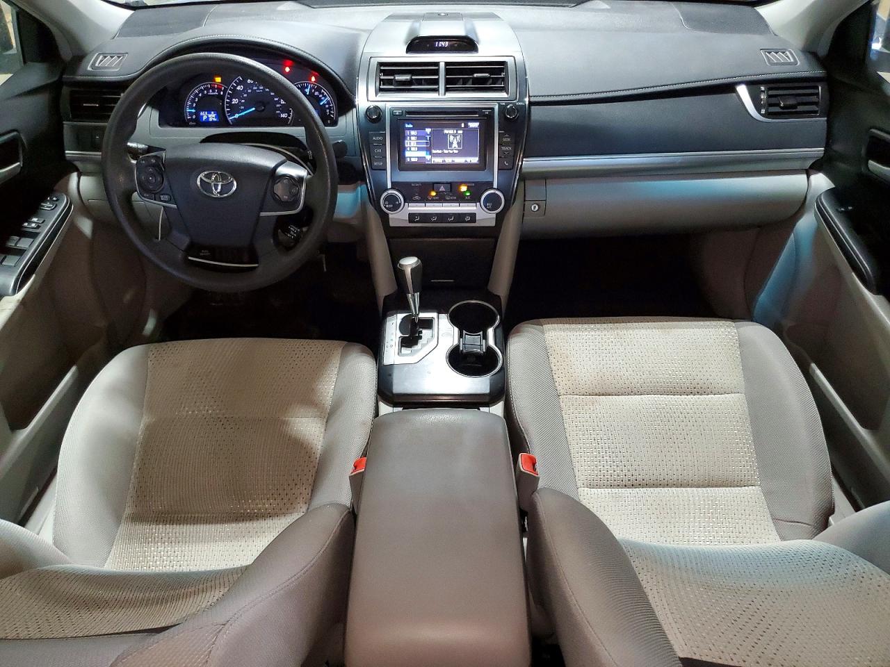 2014 Toyota Camry Le Silver vin: 4T1BF1FK7EU434322