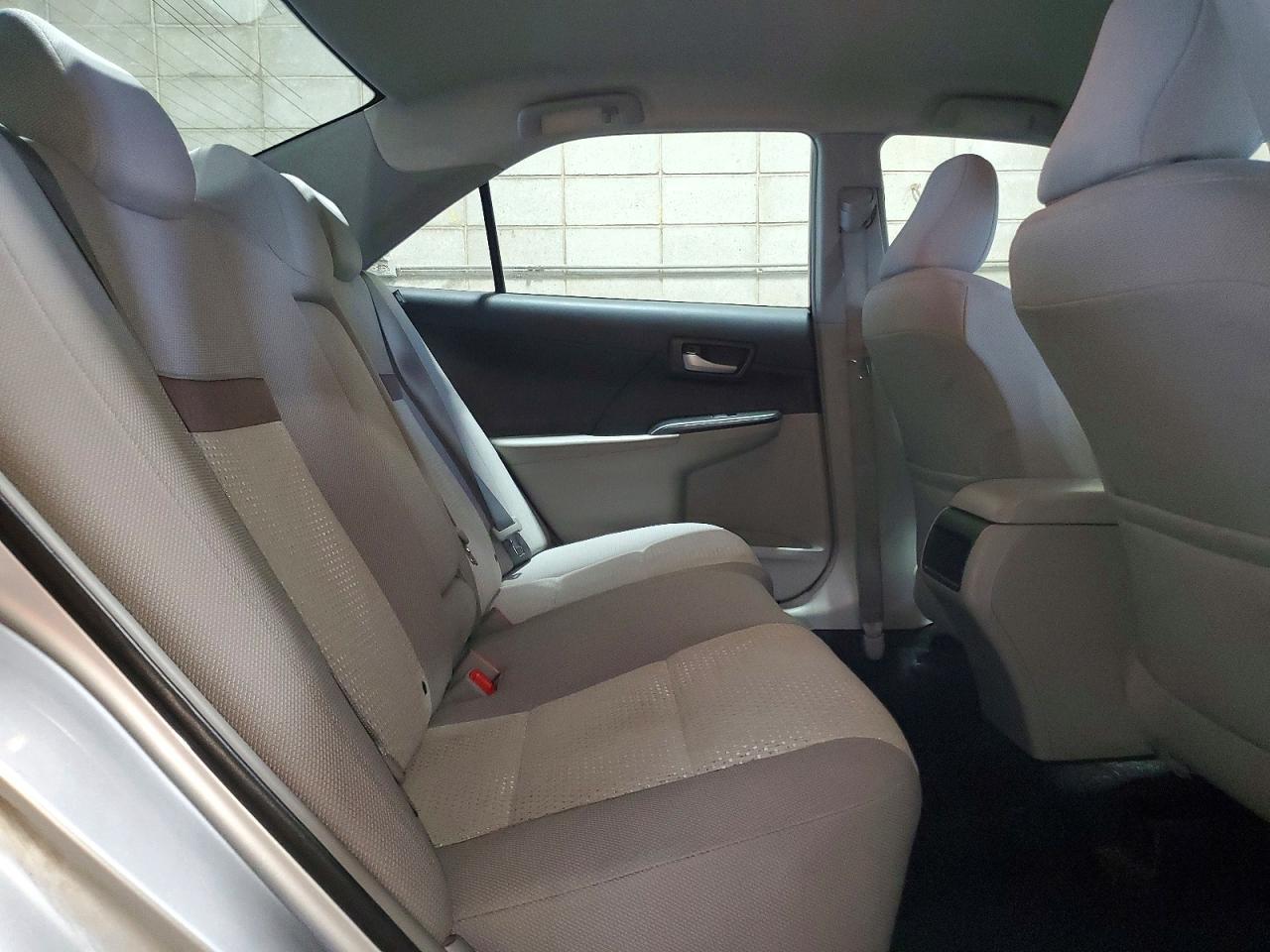 2014 Toyota Camry Le Silver vin: 4T1BF1FK7EU434322