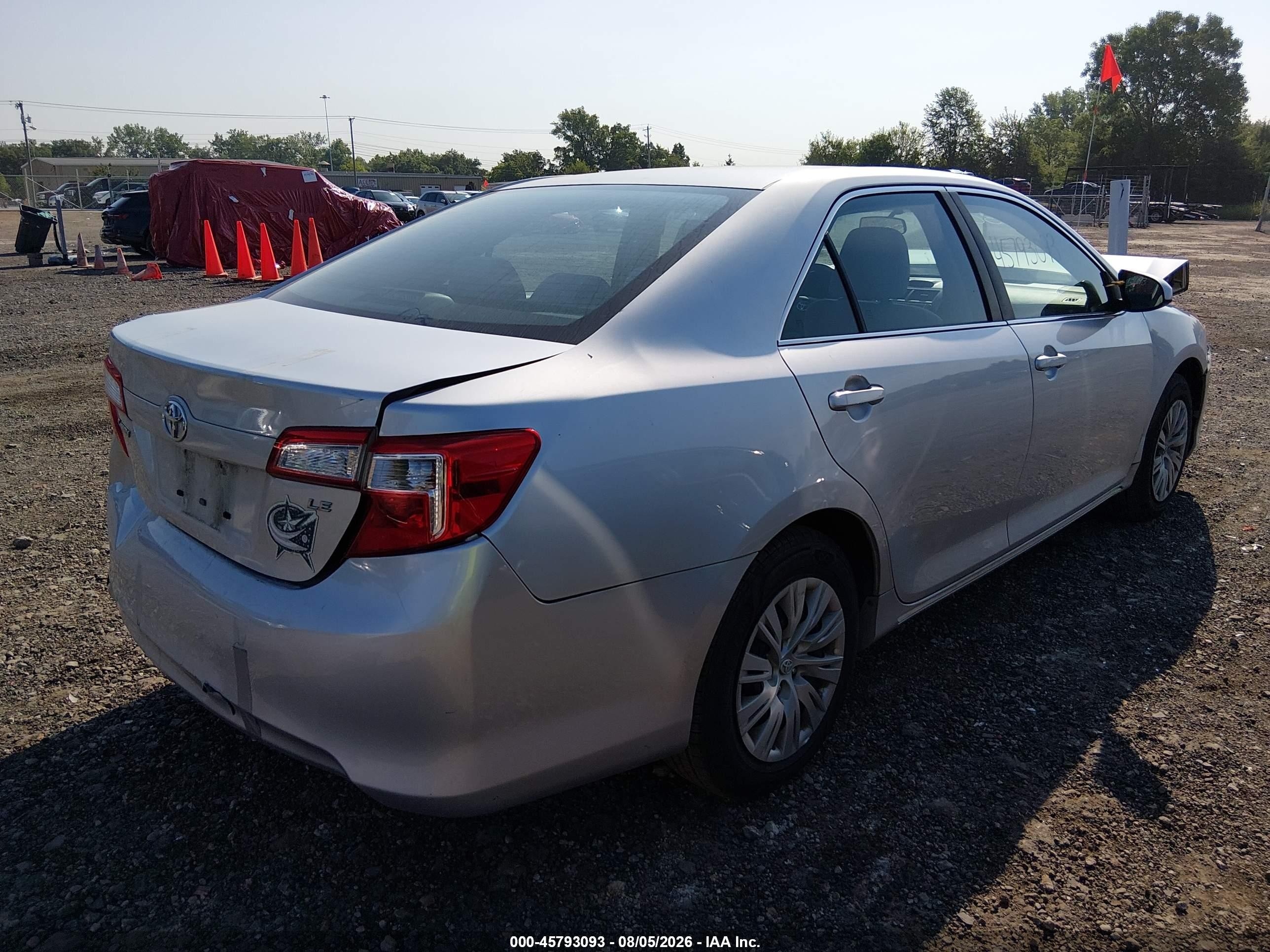 2014 Toyota Camry Le Silver vin: 4T1BF1FK7EU448625