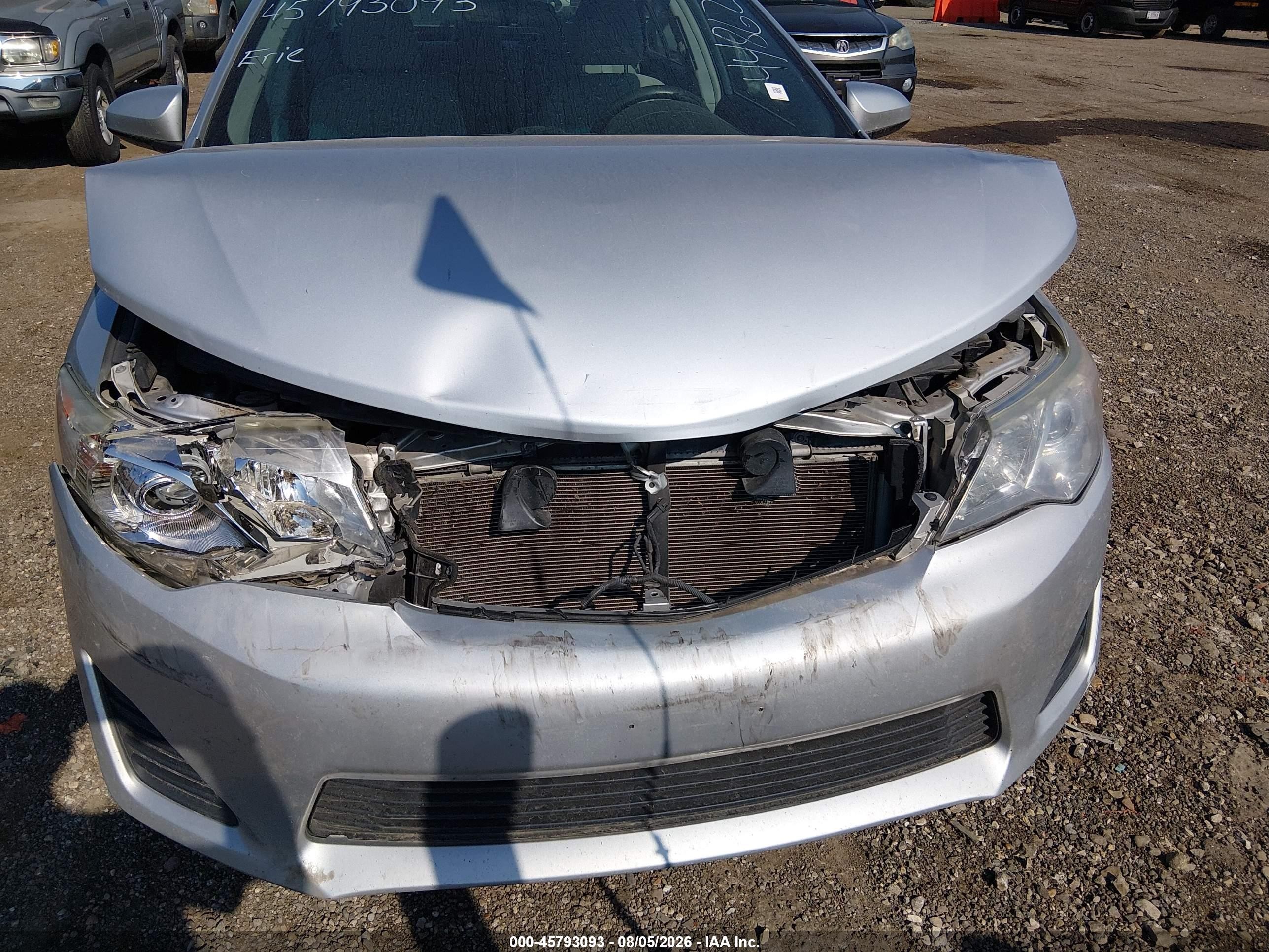 2014 Toyota Camry Le Silver vin: 4T1BF1FK7EU448625