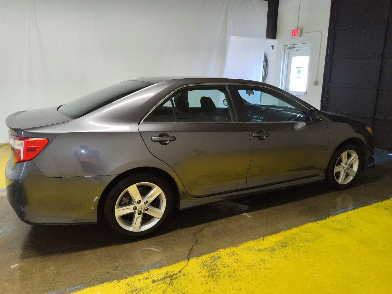 2014 Toyota Camry Se Gray vin: 4T1BF1FK7EU462928