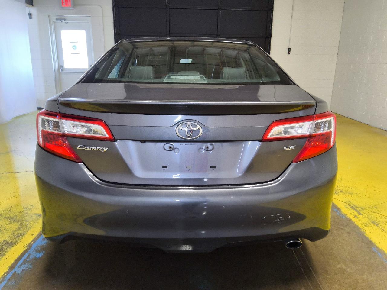 2014 Toyota Camry Se Gray vin: 4T1BF1FK7EU462928