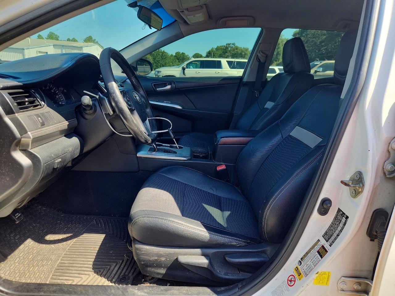 2014 Toyota Camry Se White vin: 4T1BF1FK7EU731901