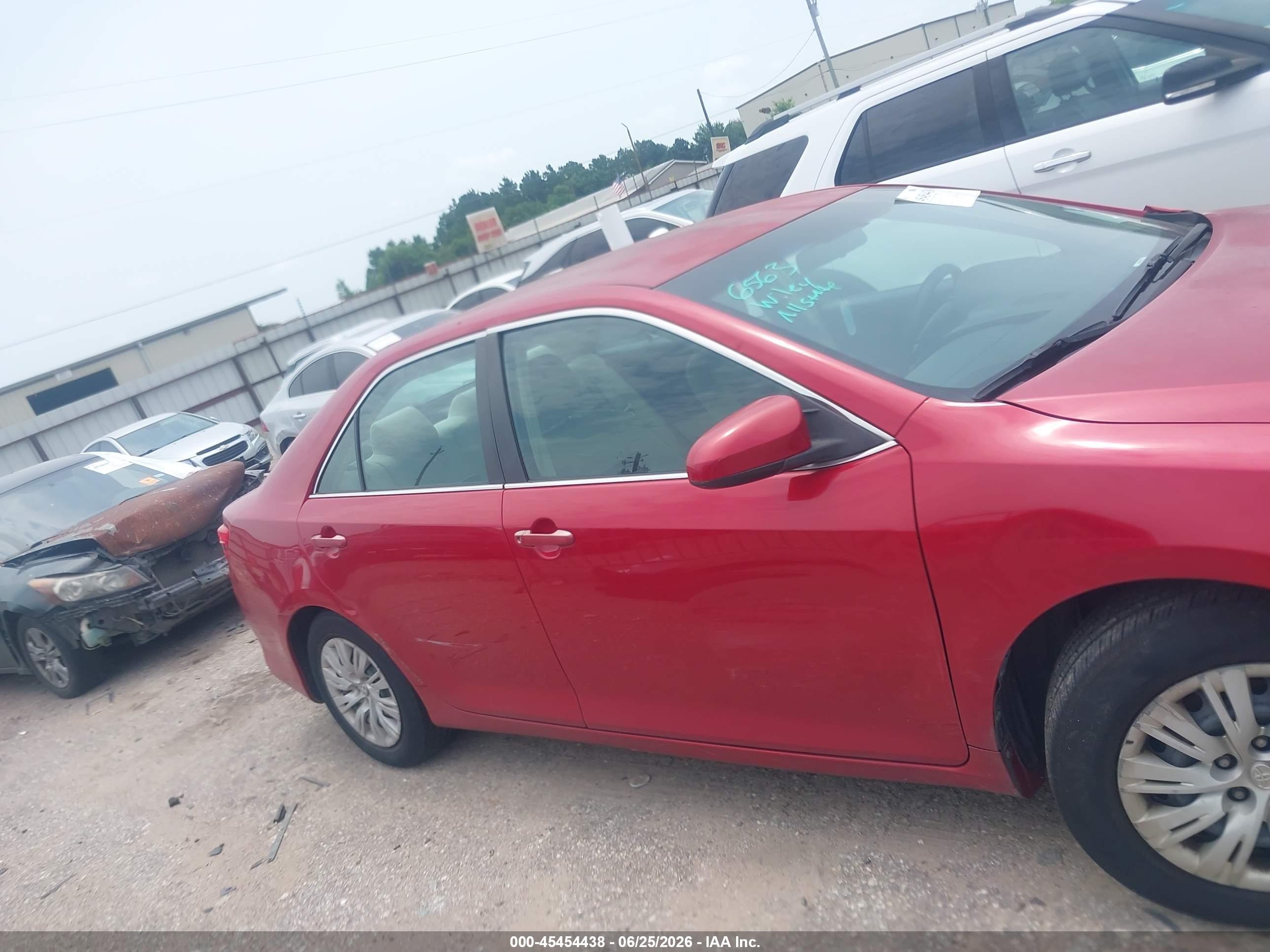 2014 Toyota Camry L Красный vin: 4T1BF1FK7EU737990