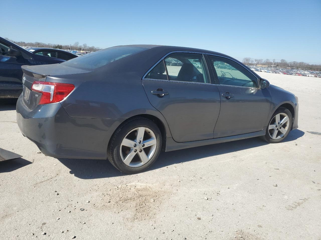 2014 Toyota Camry L Серый vin: 4T1BF1FK7EU738380