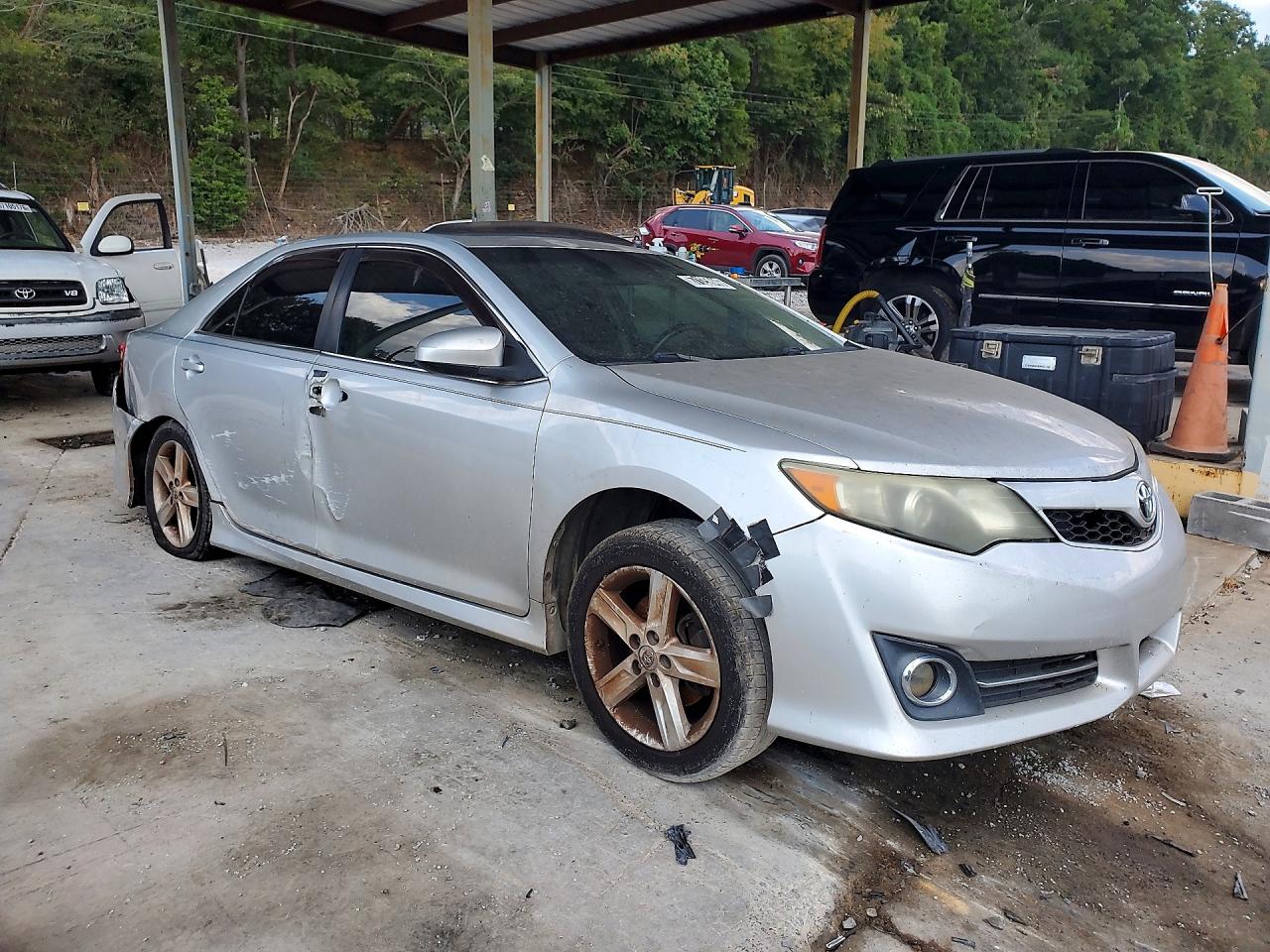2014 Toyota Camry Se Серебряный vin: 4T1BF1FK7EU740405