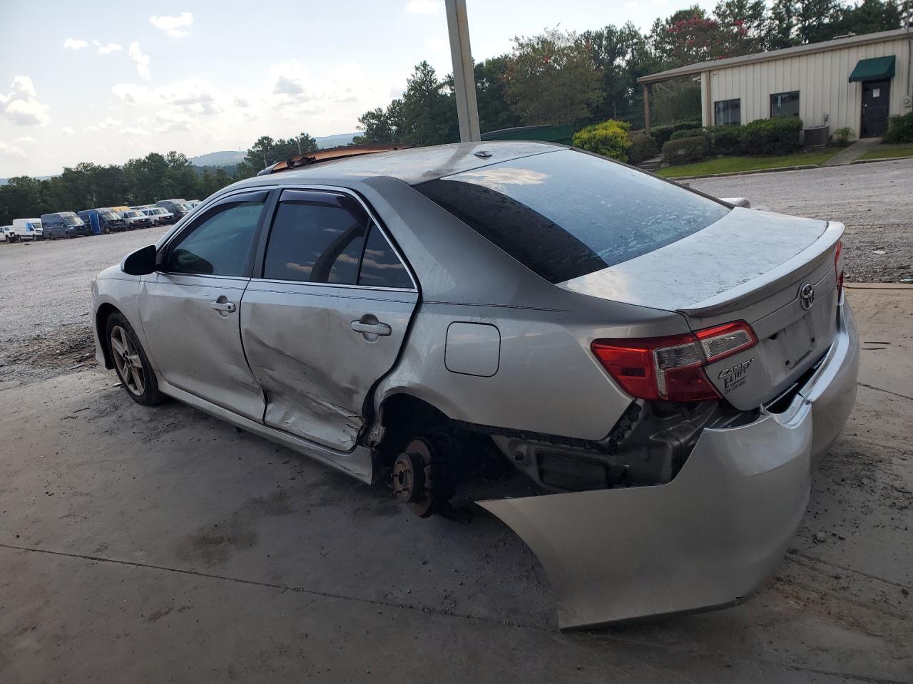 2014 Toyota Camry Se Серебряный vin: 4T1BF1FK7EU740405 Damage: Rear Bumper, Broken, Replacement Required