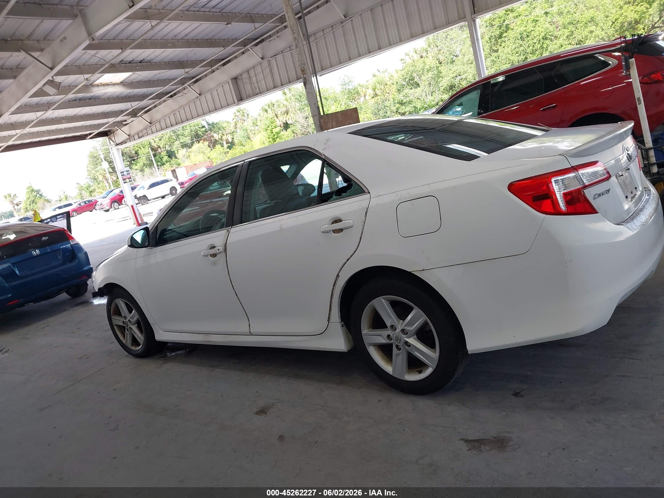 2014 Toyota Camry Se White vin: 4T1BF1FK7EU743871