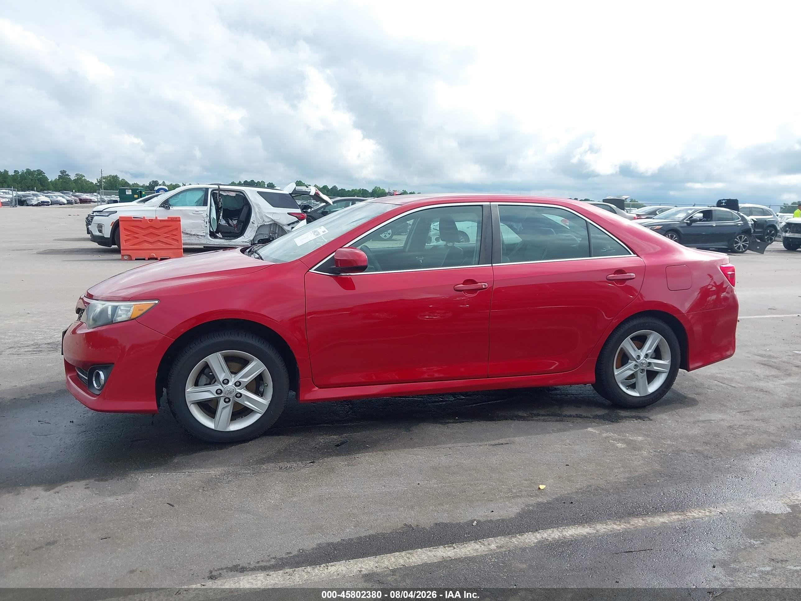 2014 Toyota Camry Se Красный vin: 4T1BF1FK7EU769578