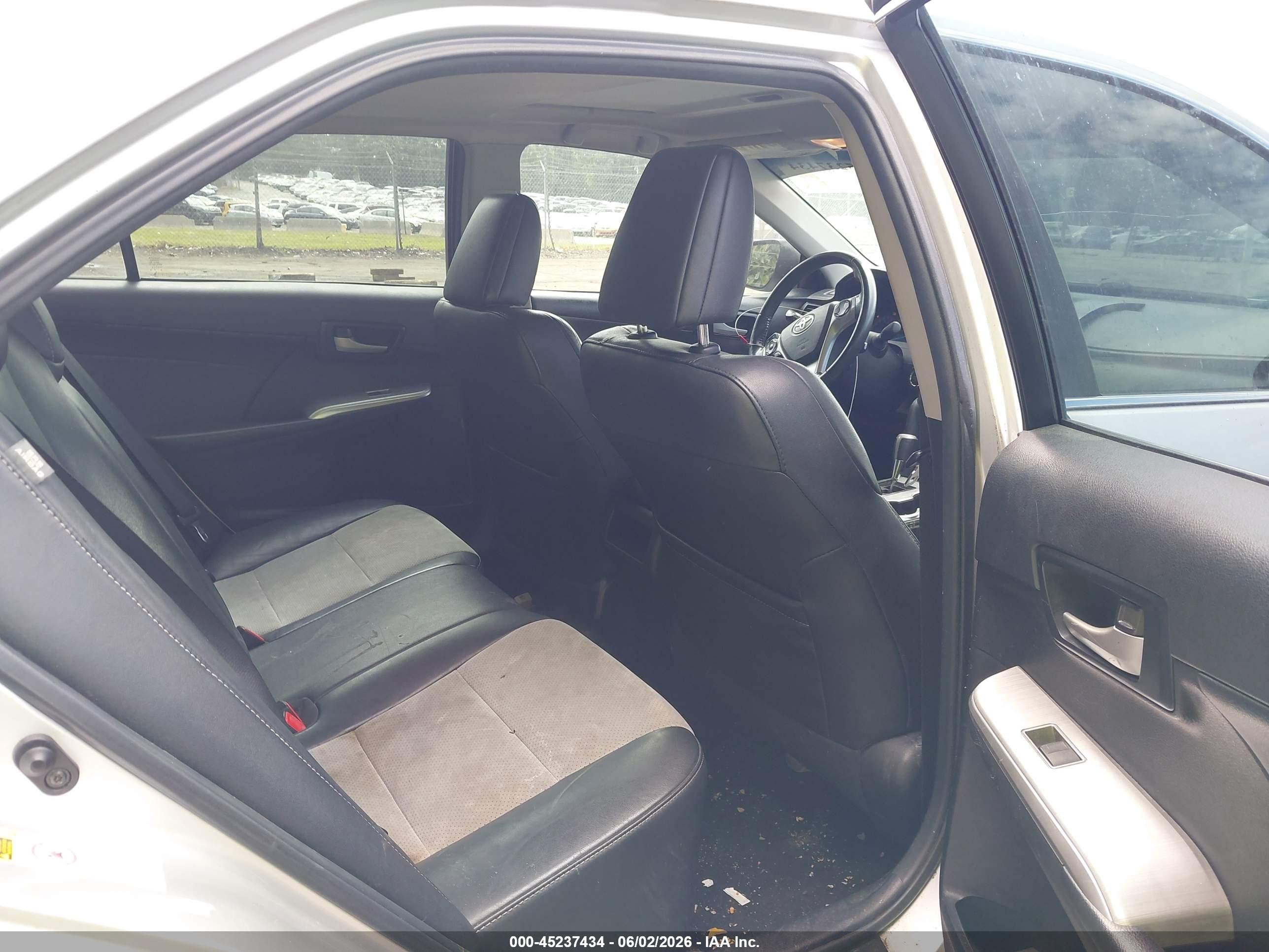 2014 Toyota Camry Se Silver vin: 4T1BF1FK7EU775056