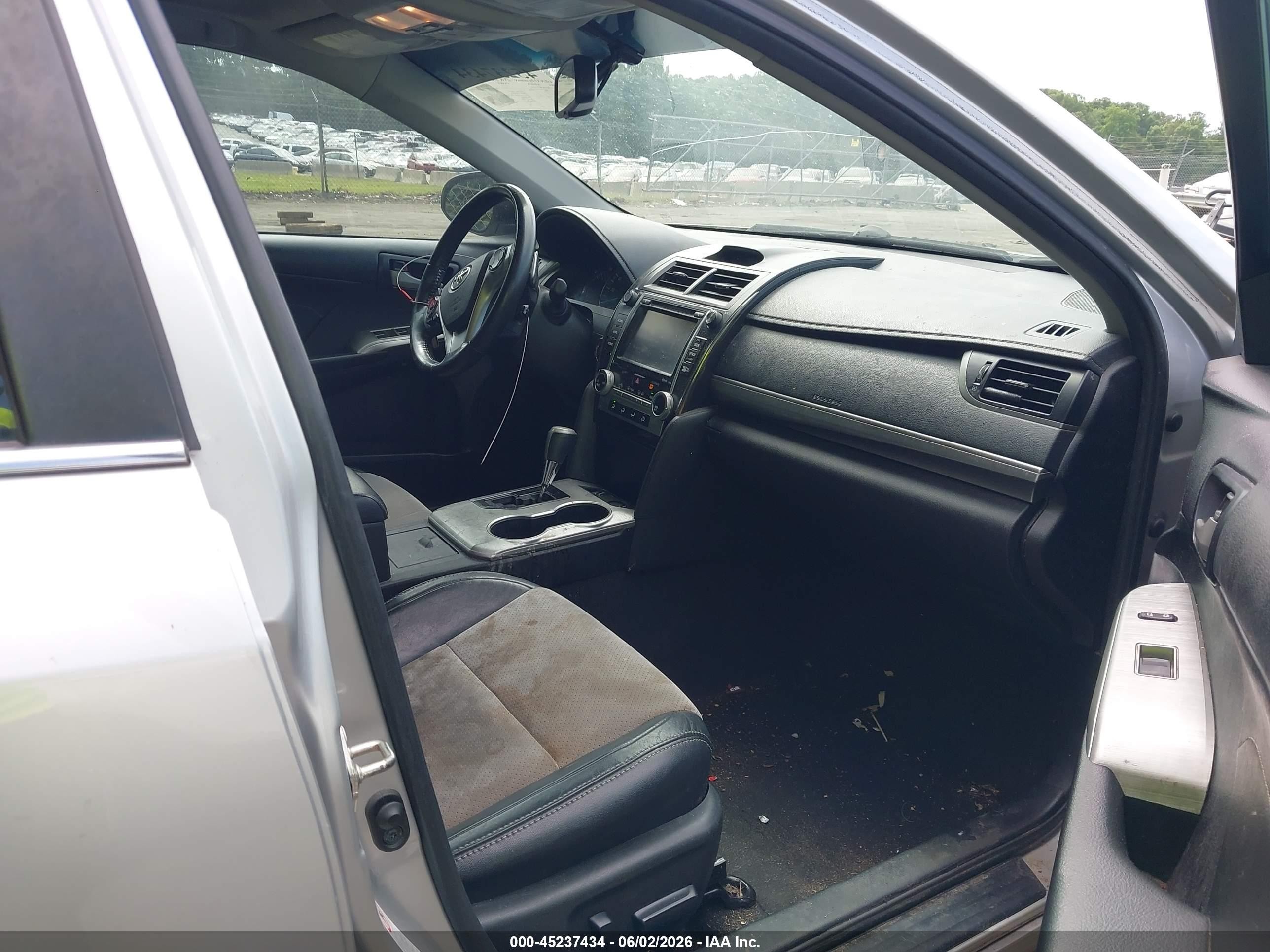 2014 Toyota Camry Se Silver vin: 4T1BF1FK7EU775056