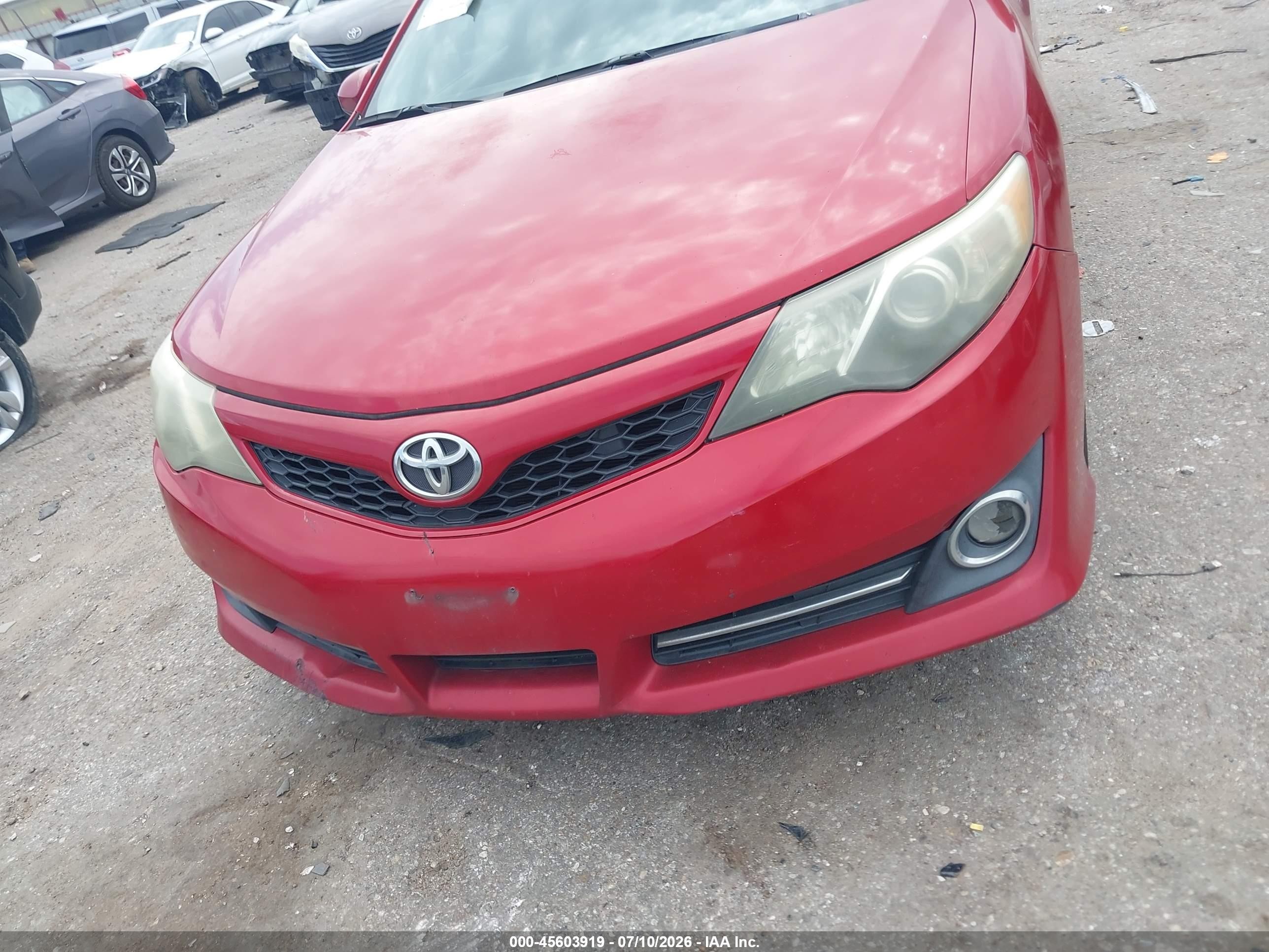 2014 Toyota Camry Se Red vin: 4T1BF1FK7EU777728