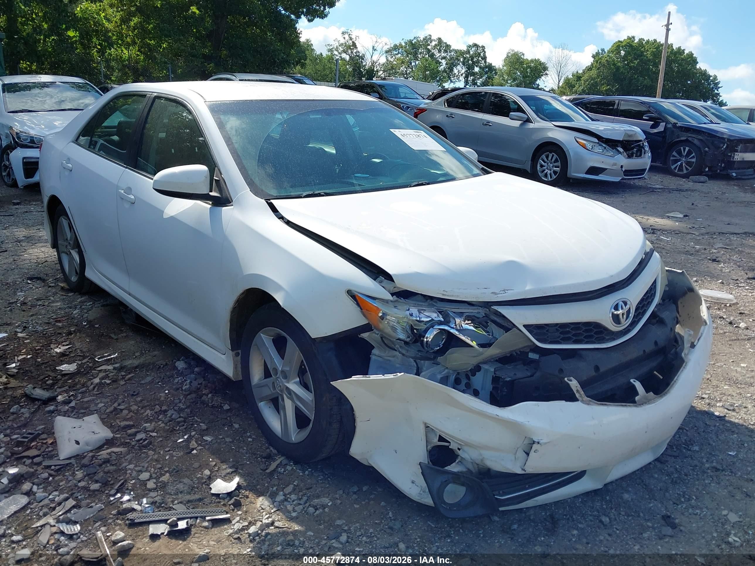 2014 Toyota Camry Se White vin: 4T1BF1FK7EU802773
