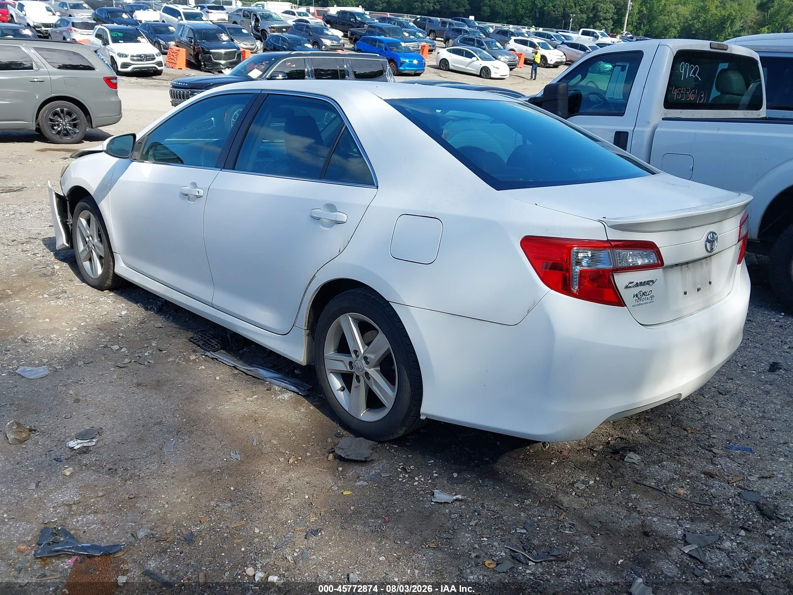 2014 Toyota Camry Se White vin: 4T1BF1FK7EU802773