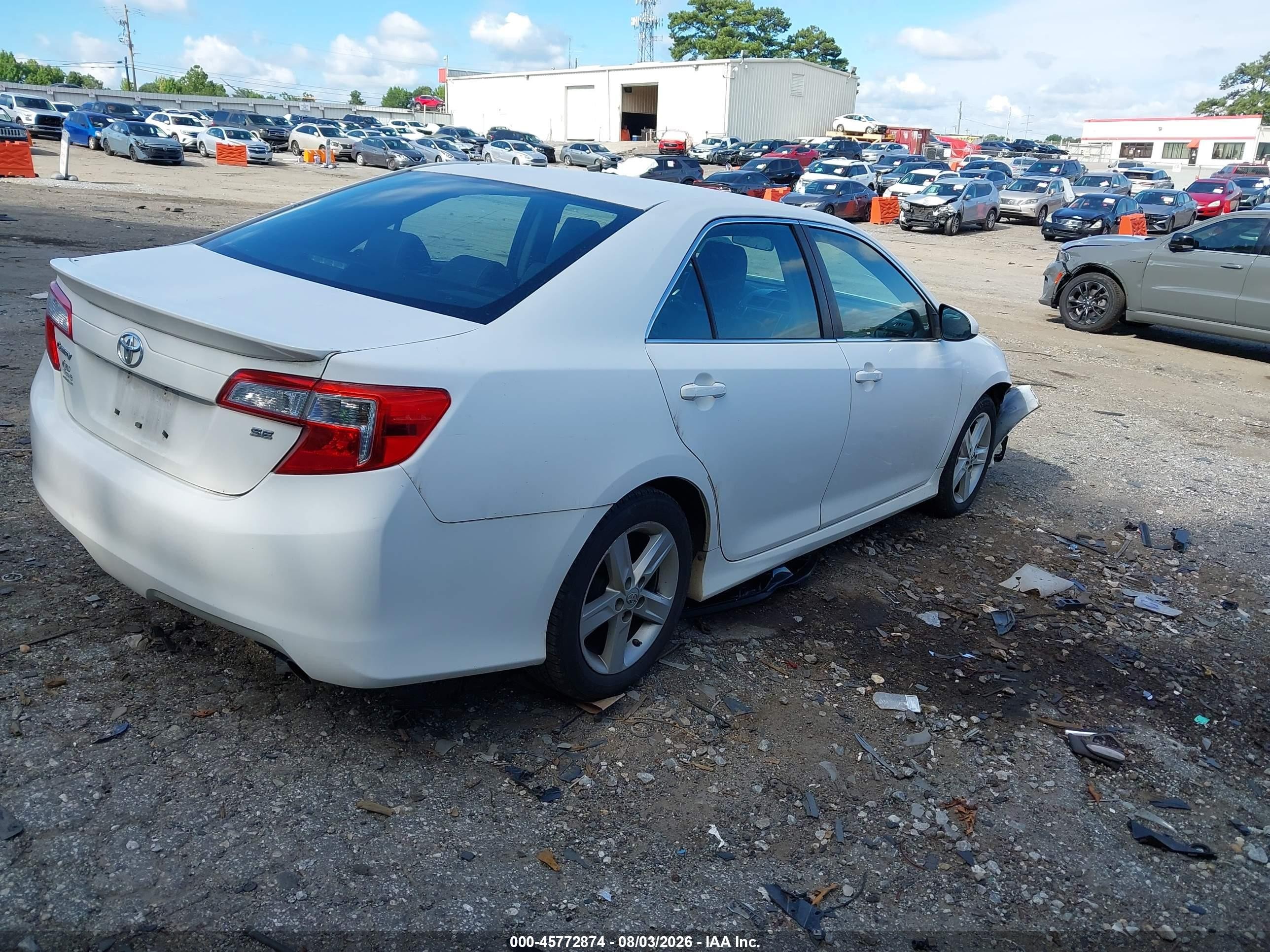 2014 Toyota Camry Se White vin: 4T1BF1FK7EU802773