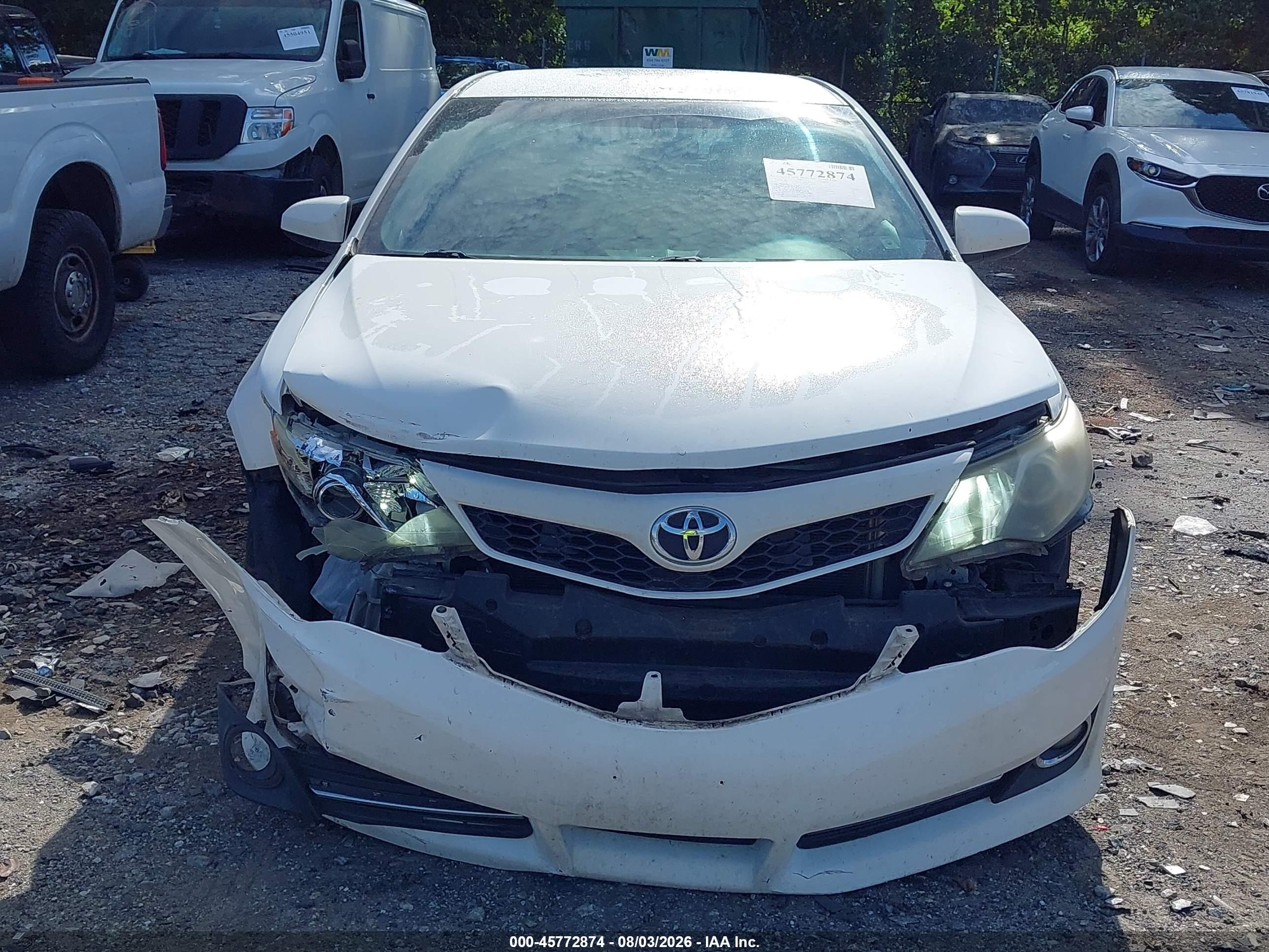 2014 Toyota Camry Se White vin: 4T1BF1FK7EU802773