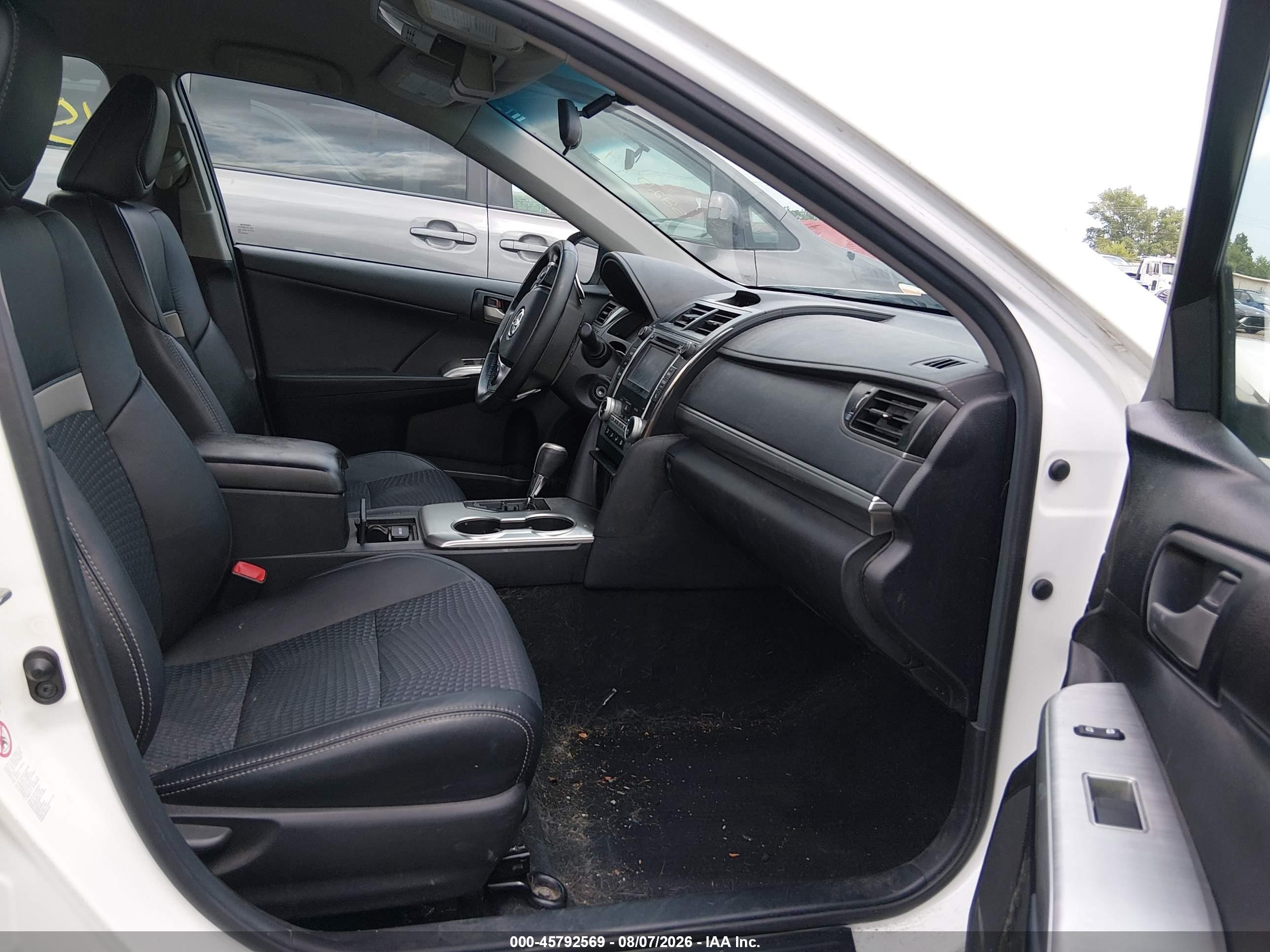 2014 Toyota Camry Se White vin: 4T1BF1FK7EU826054