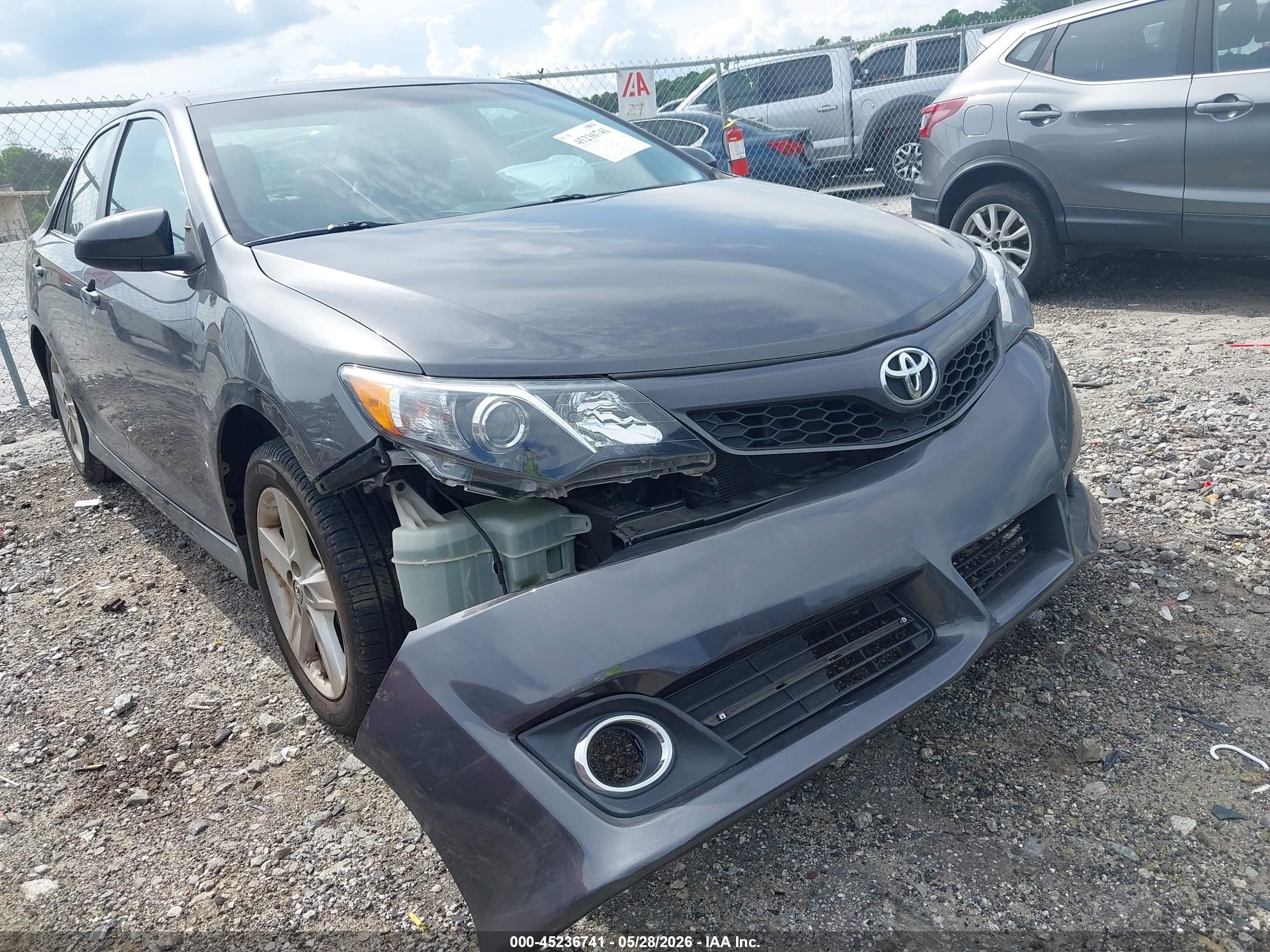 2014 Toyota Camry Se Gray vin: 4T1BF1FK7EU843565