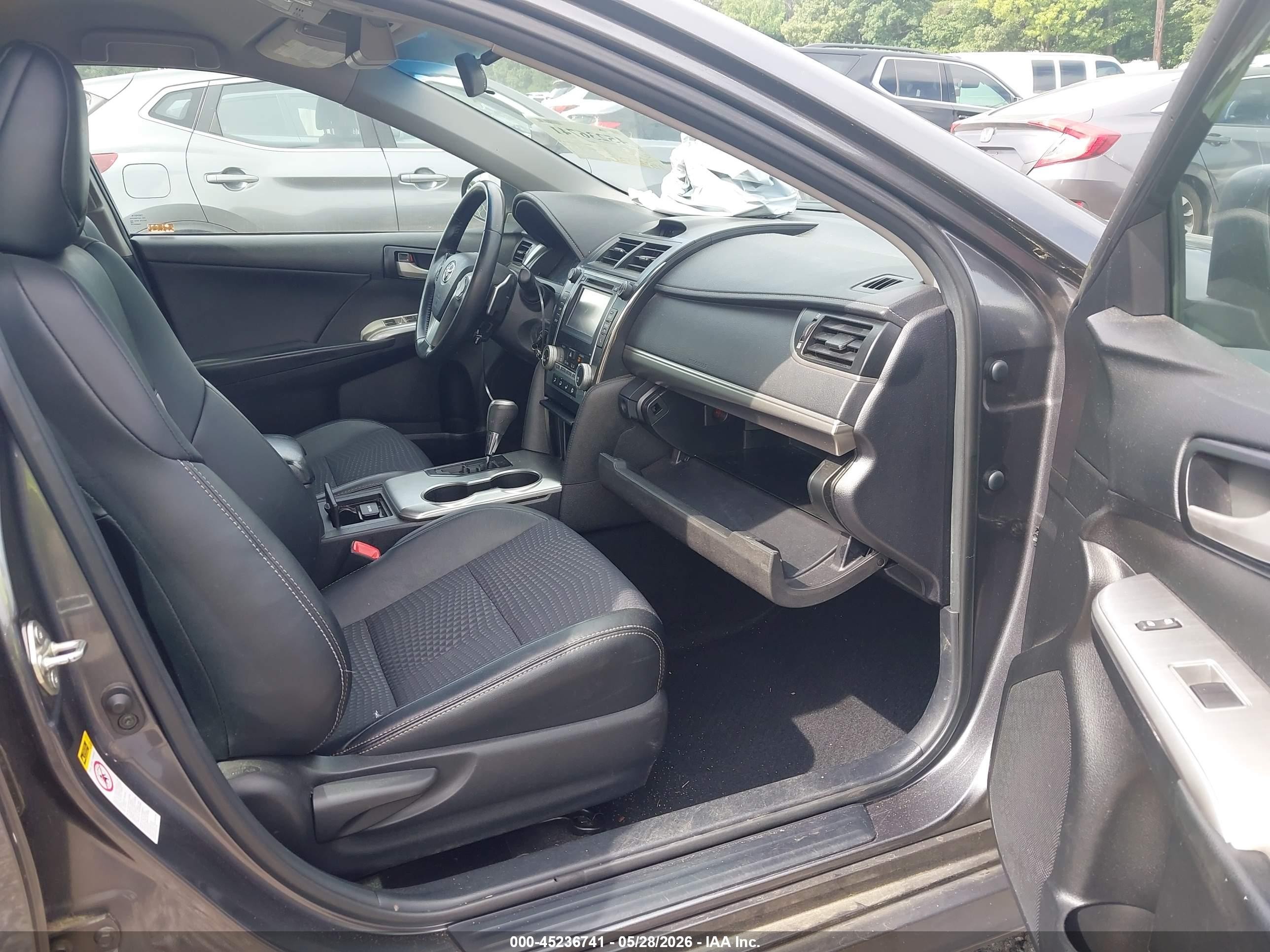 2014 Toyota Camry Se Gray vin: 4T1BF1FK7EU843565