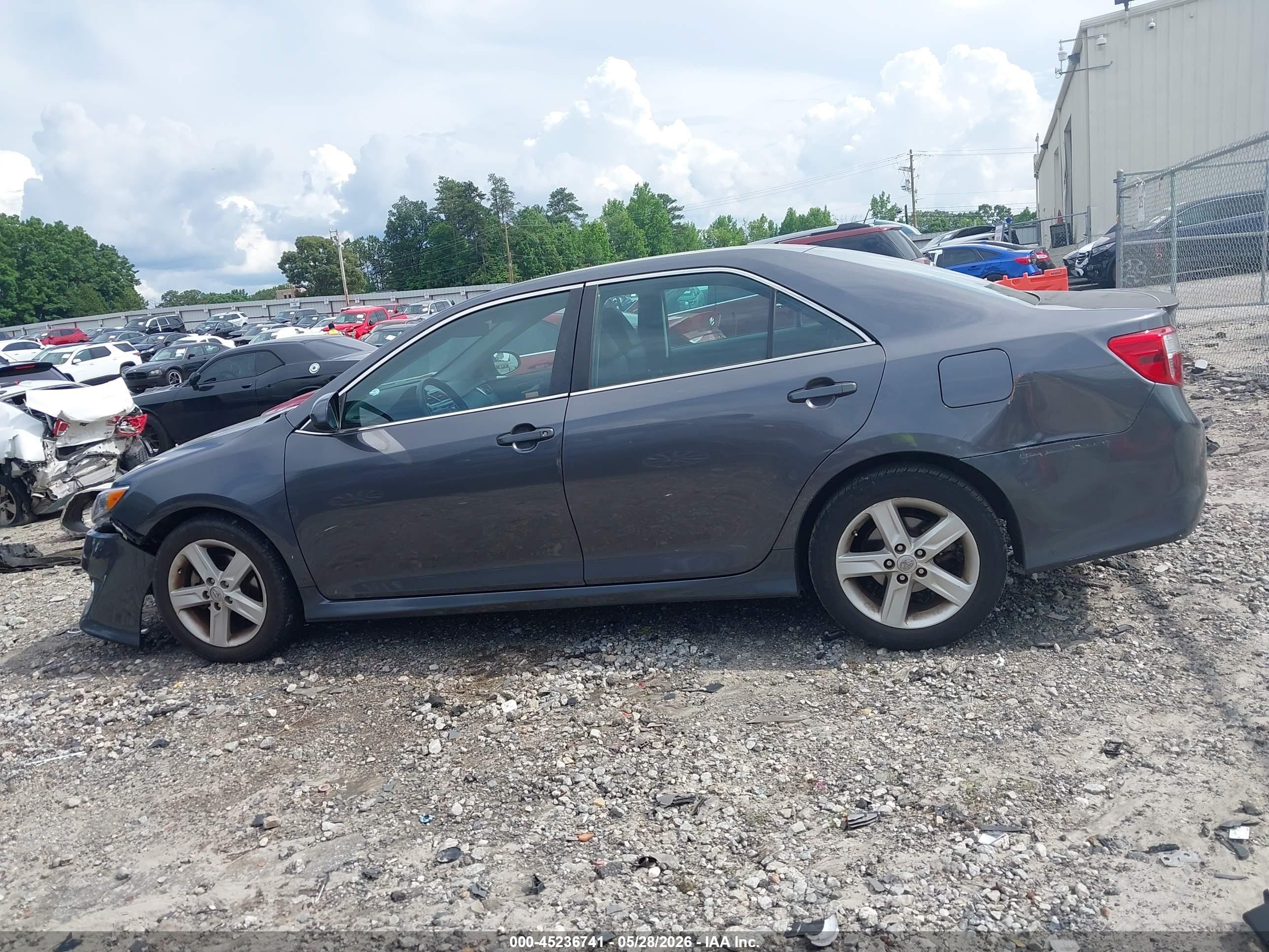 2014 Toyota Camry Se Gray vin: 4T1BF1FK7EU843565
