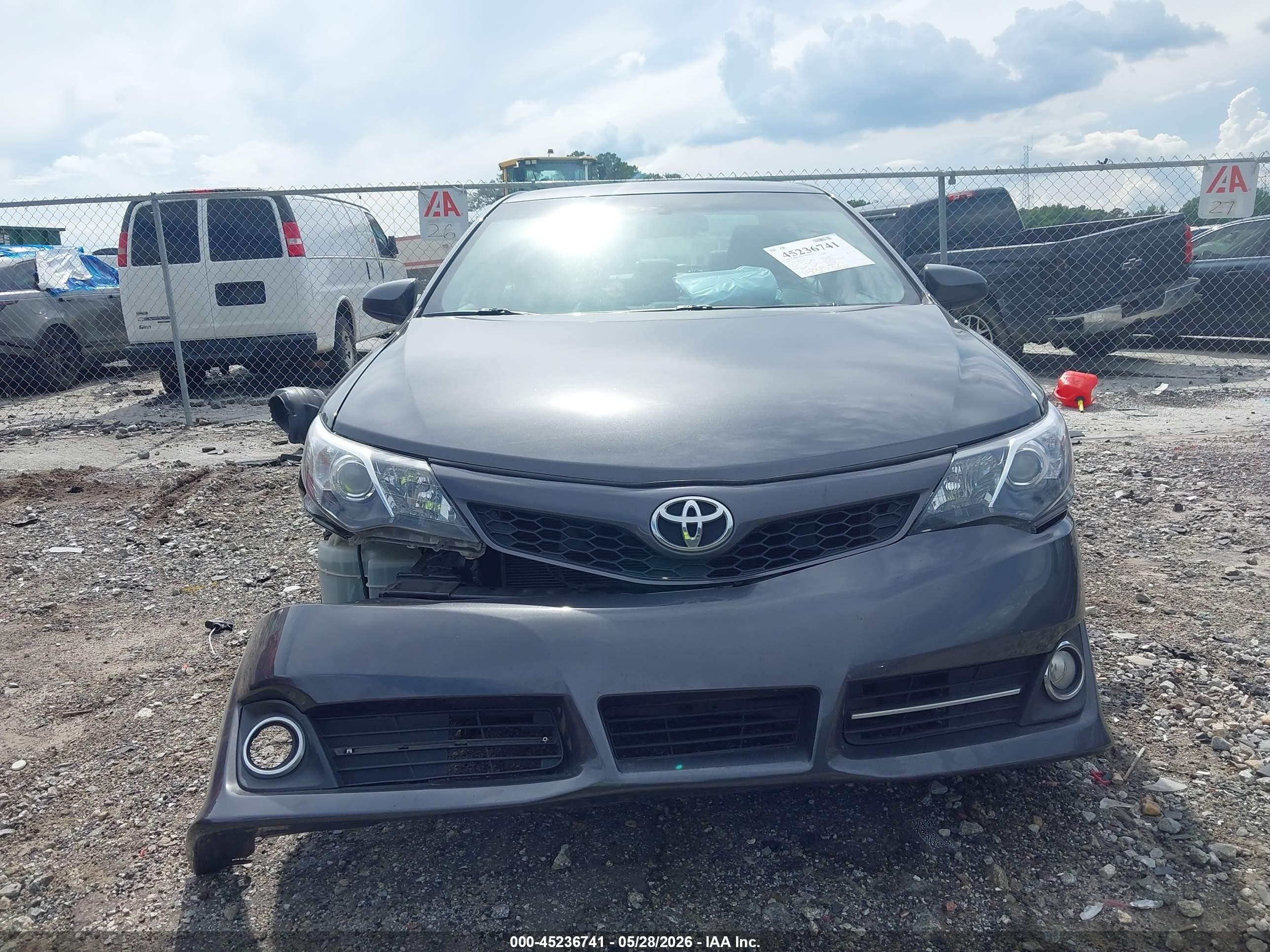 2014 Toyota Camry Se Gray vin: 4T1BF1FK7EU843565