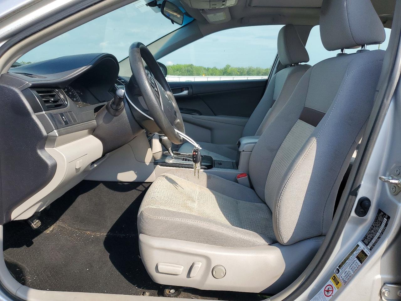 2014 Toyota Camry Le Silver vin: 4T1BF1FK7EU858079