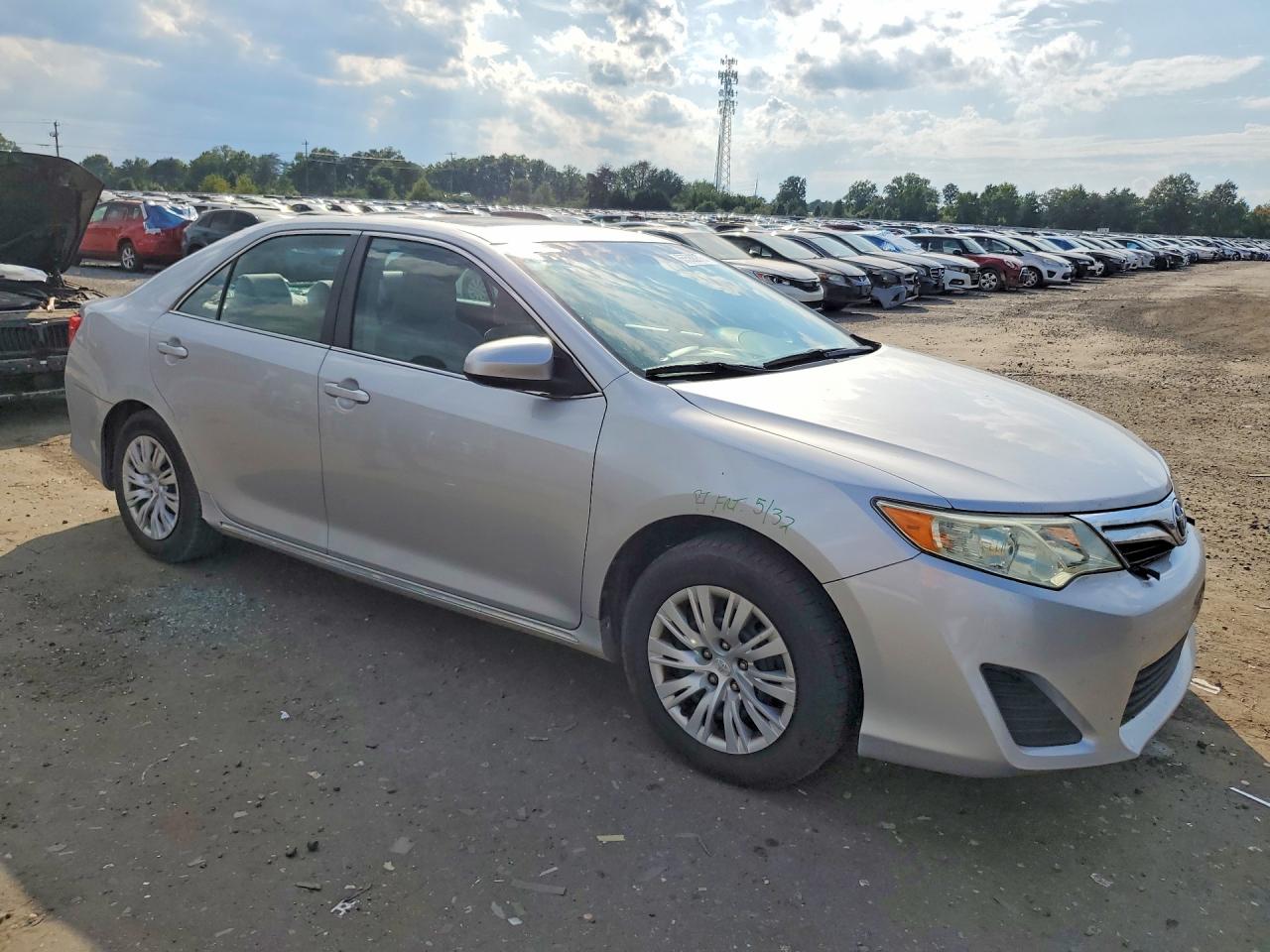 2014 Toyota Camry Le Silver vin: 4T1BF1FK7EU858079