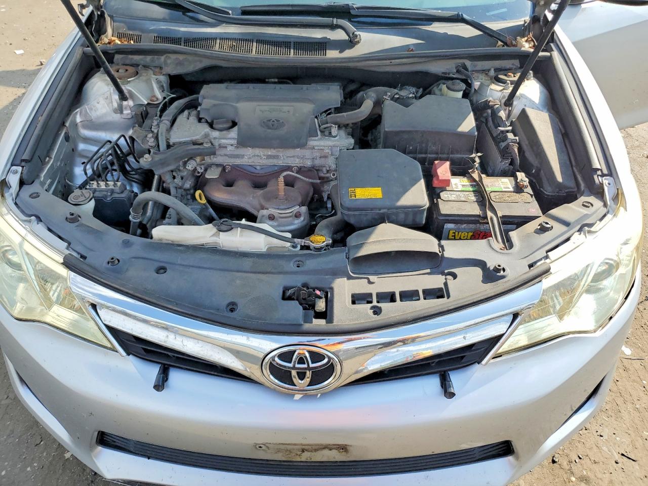 2014 Toyota Camry Le Silver vin: 4T1BF1FK7EU858079