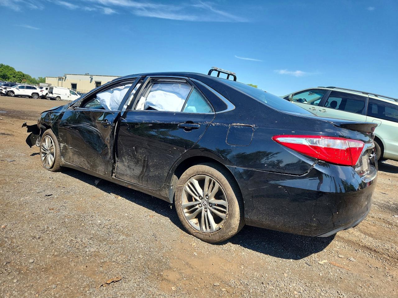 2015 Toyota Camry Se Черный vin: 4T1BF1FK7FU004503