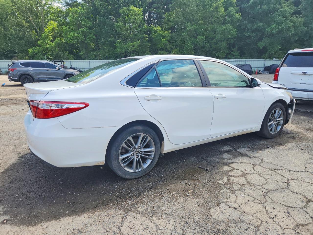 2015 Toyota Camry Se White vin: 4T1BF1FK7FU007949