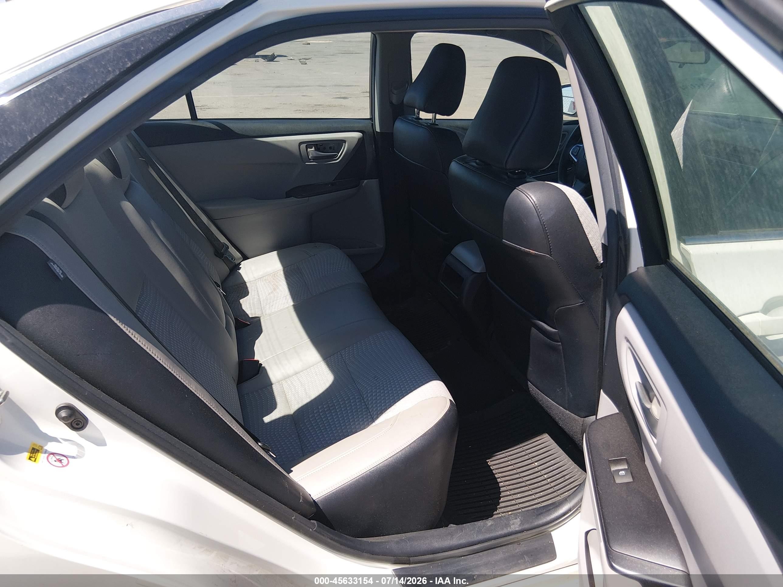 2015 Toyota Camry Se White vin: 4T1BF1FK7FU008325