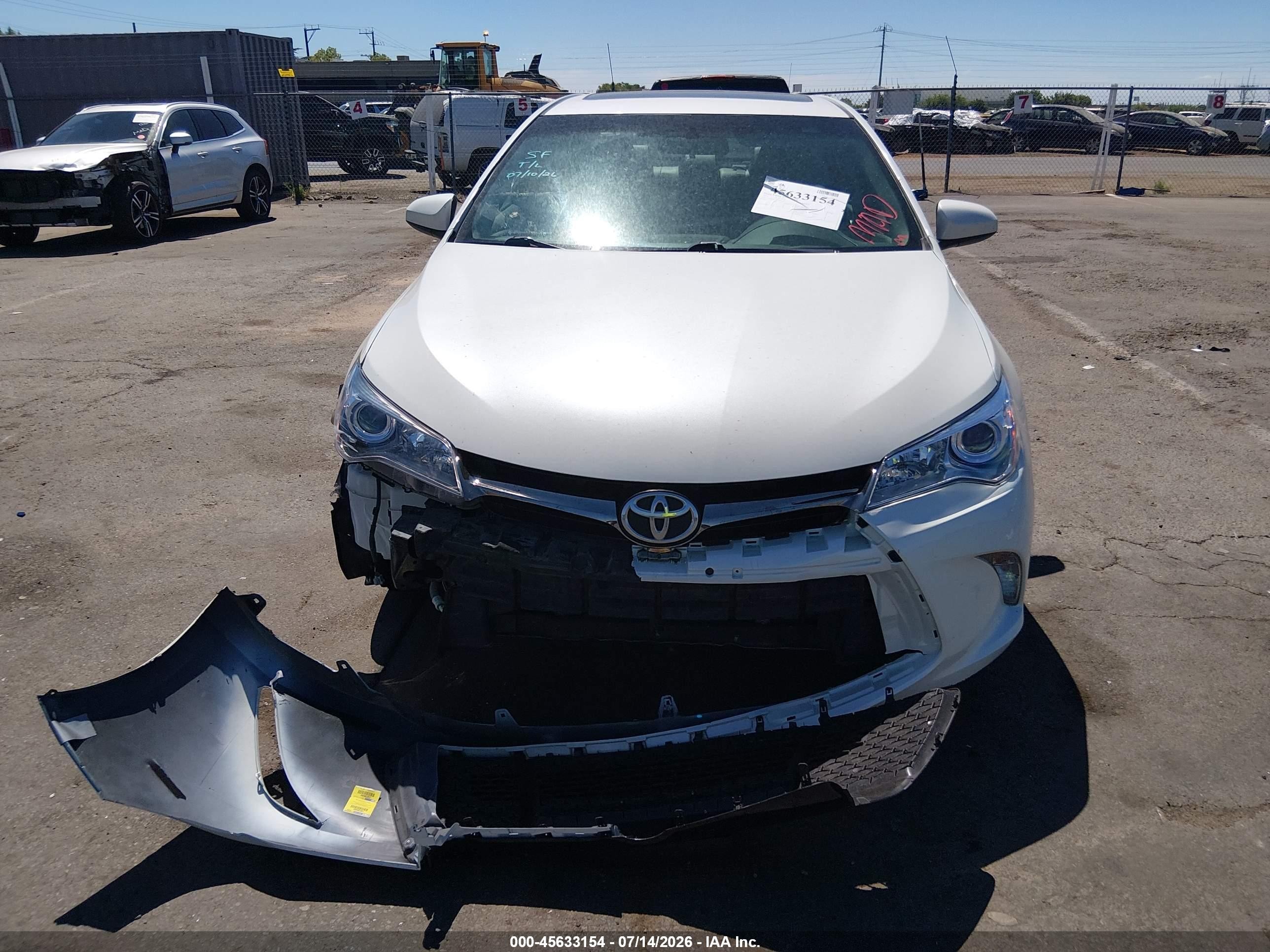 2015 Toyota Camry Se White vin: 4T1BF1FK7FU008325