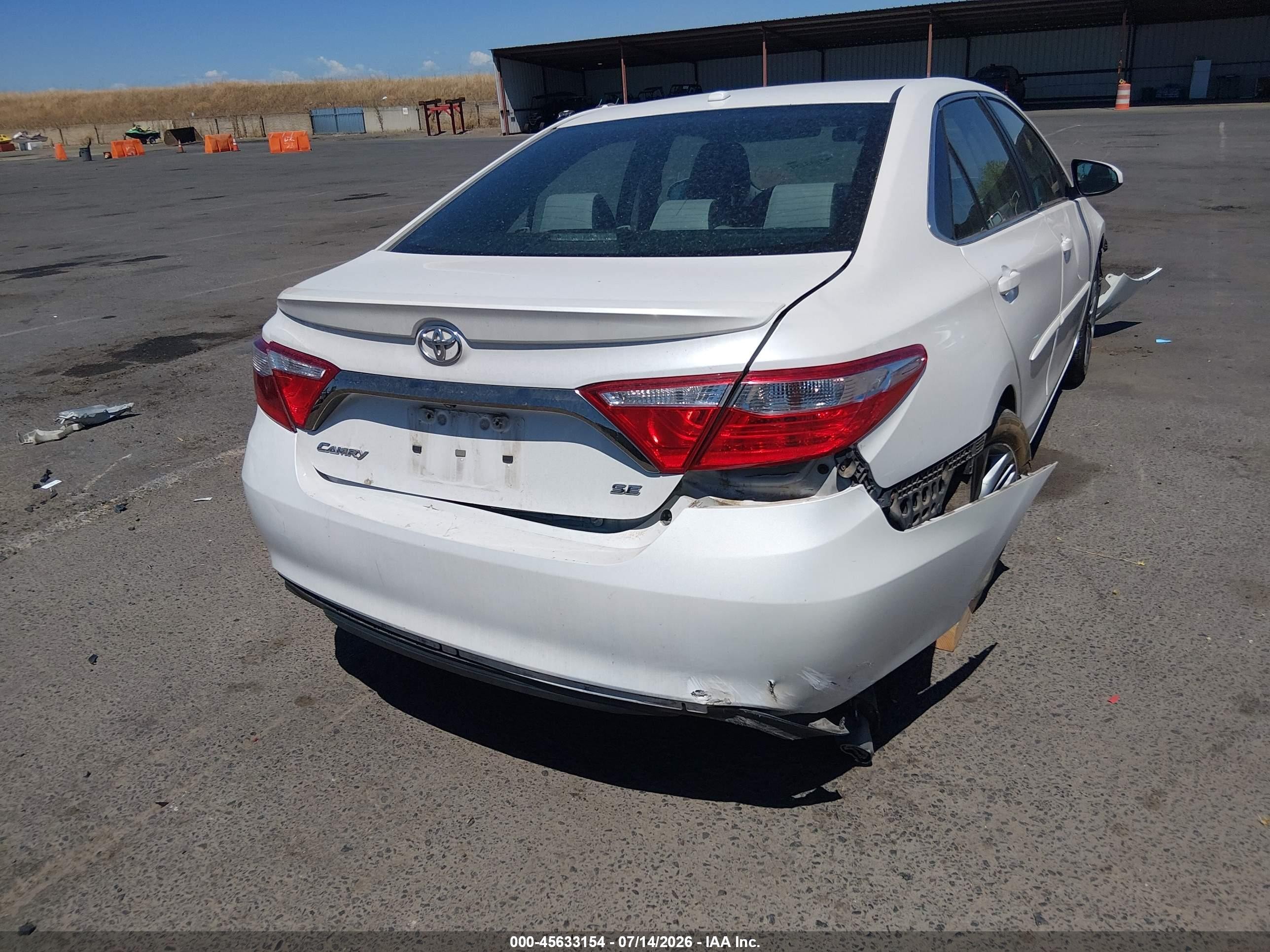 2015 Toyota Camry Se White vin: 4T1BF1FK7FU008325