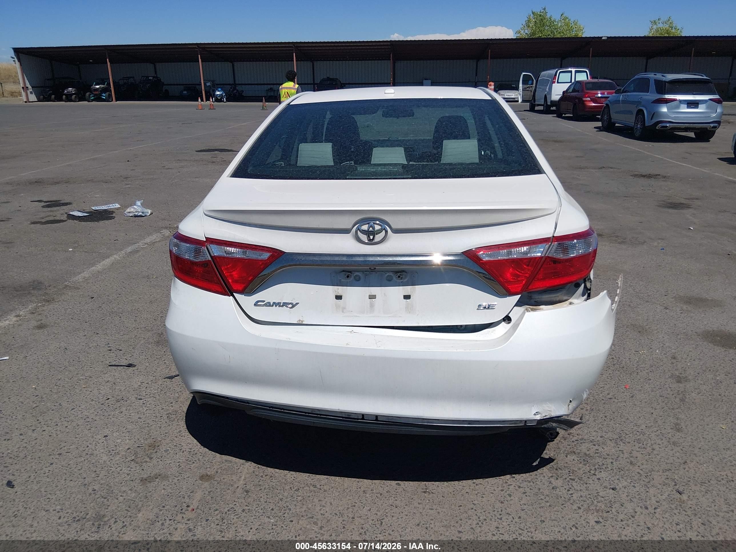 2015 Toyota Camry Se White vin: 4T1BF1FK7FU008325