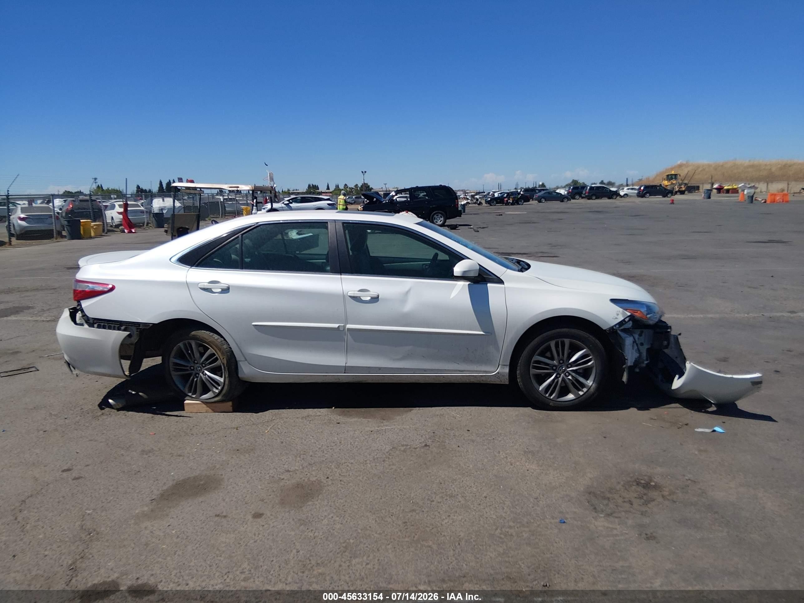 2015 Toyota Camry Se White vin: 4T1BF1FK7FU008325