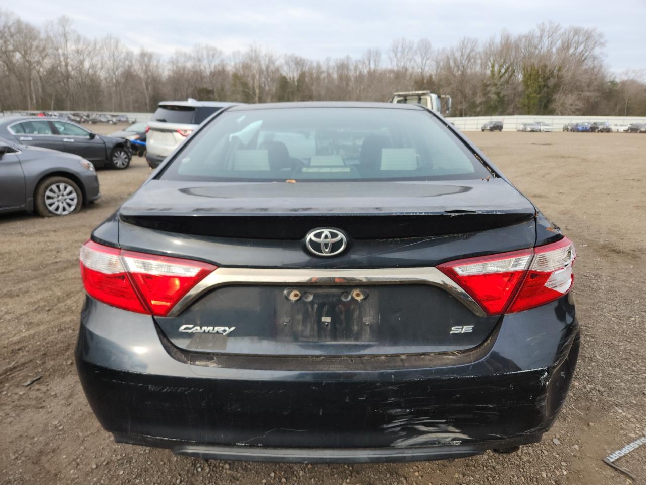 2015 Toyota Camry Le Черный vin: 4T1BF1FK7FU010592 Damage: Rear Bumper, Severe Damage, Replacement Required