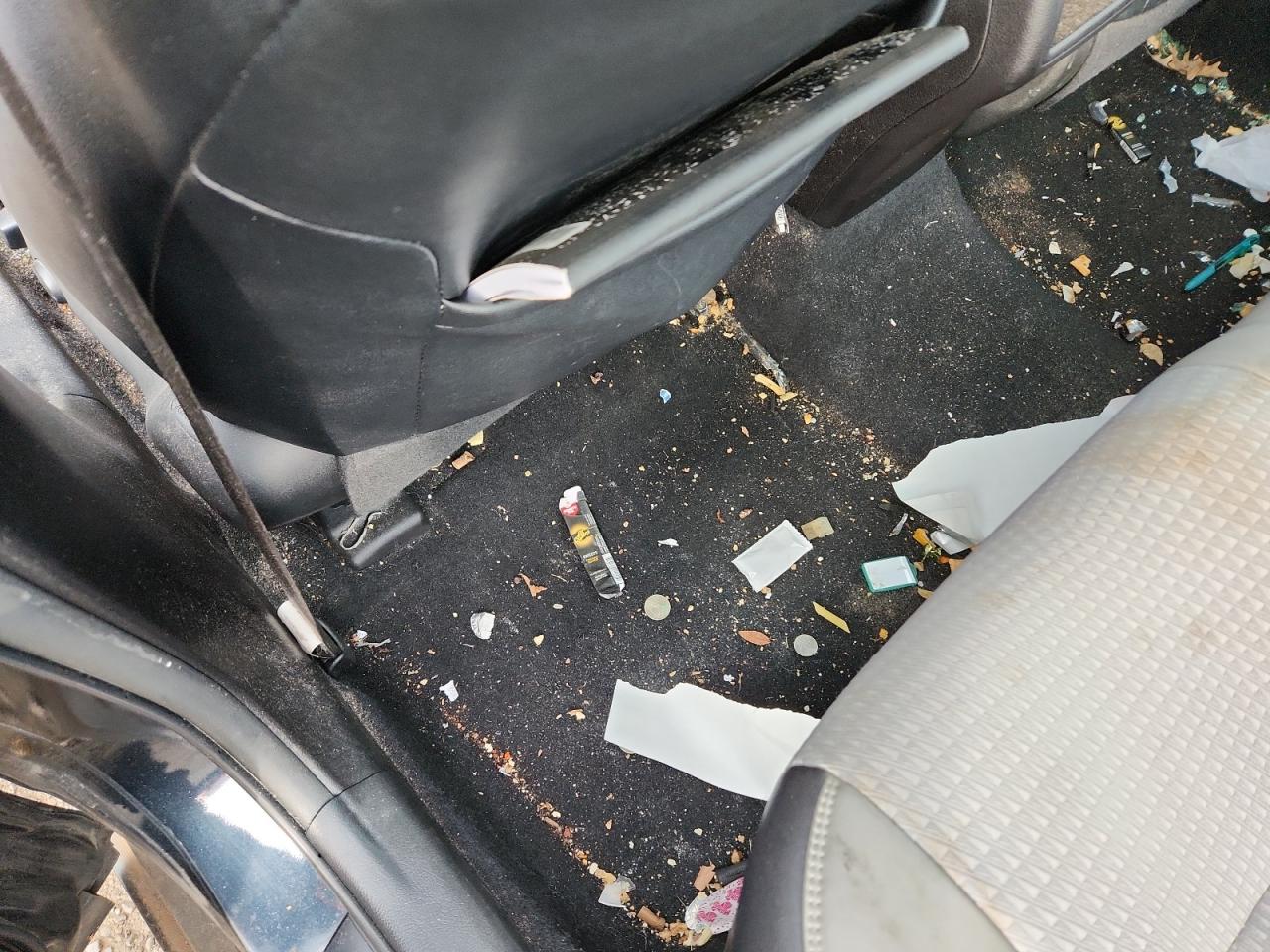 2015 Toyota Camry Le Черный vin: 4T1BF1FK7FU010592 Damage: Left Rear Carpet, Stained, Permanent