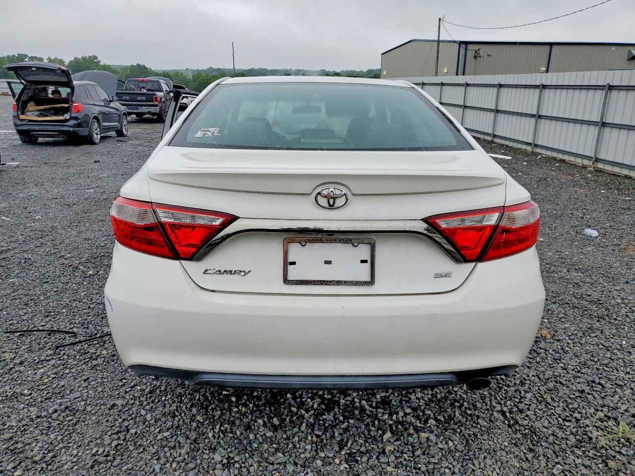 2015 Toyota Camry Se White vin: 4T1BF1FK7FU014397