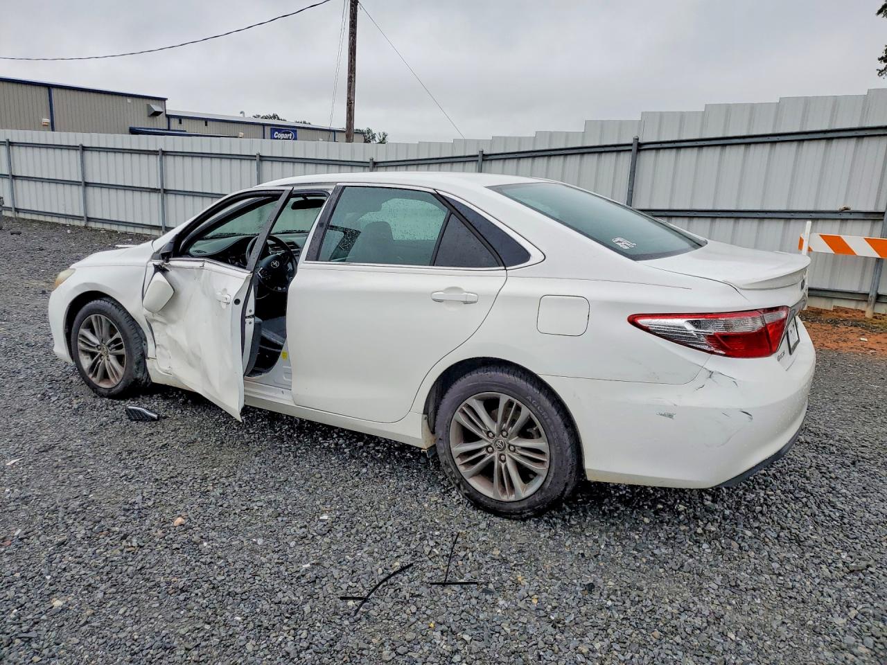 2015 Toyota Camry Se White vin: 4T1BF1FK7FU014397