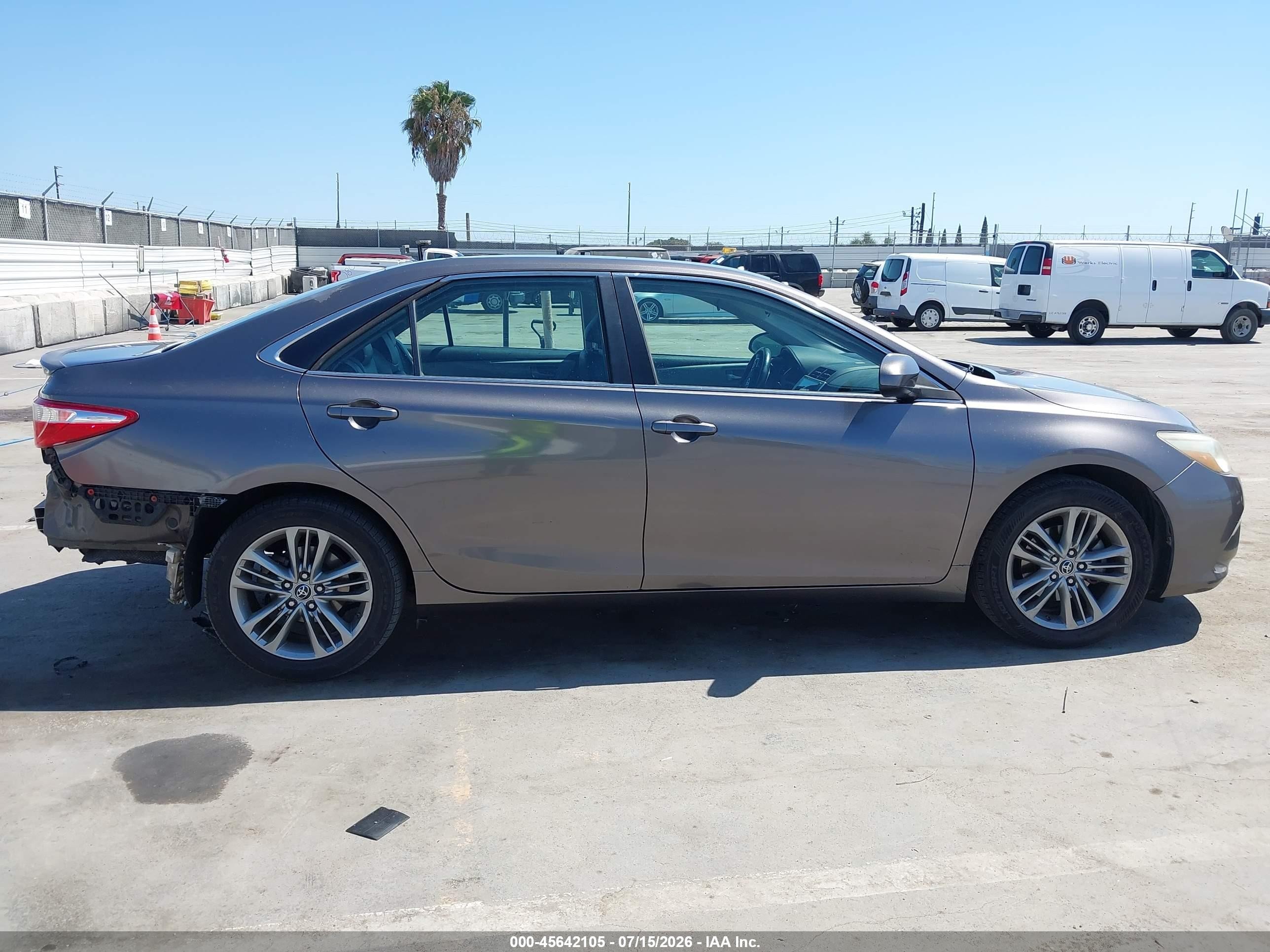 2015 Toyota Camry Se Gray vin: 4T1BF1FK7FU024542