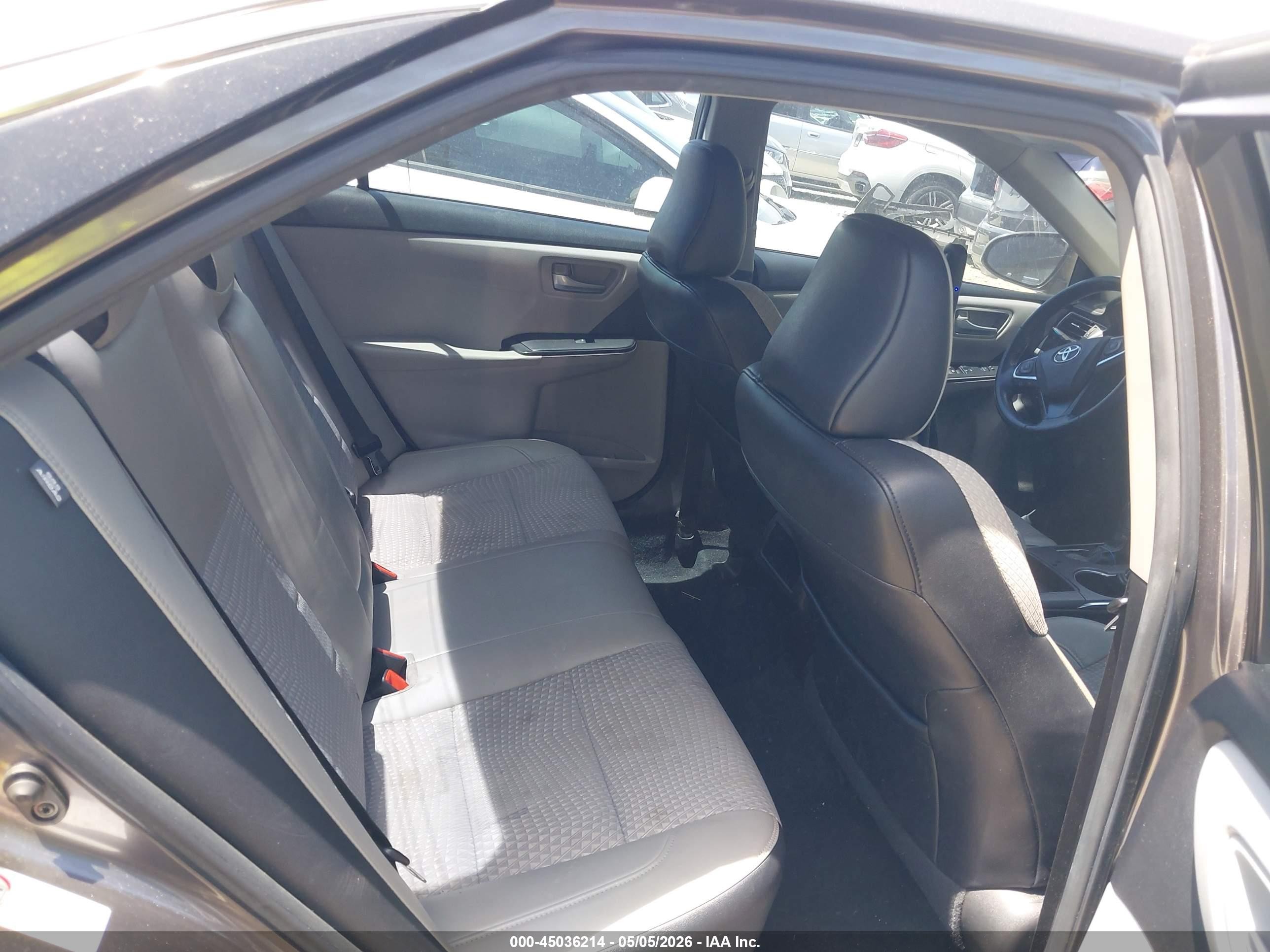2015 Toyota Camry Se Серый vin: 4T1BF1FK7FU027103