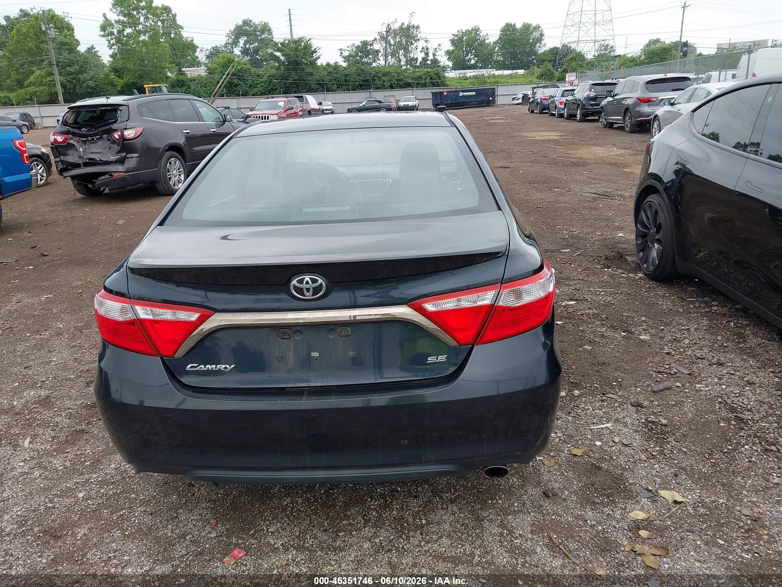 2015 Toyota Camry Se Черный vin: 4T1BF1FK7FU032088